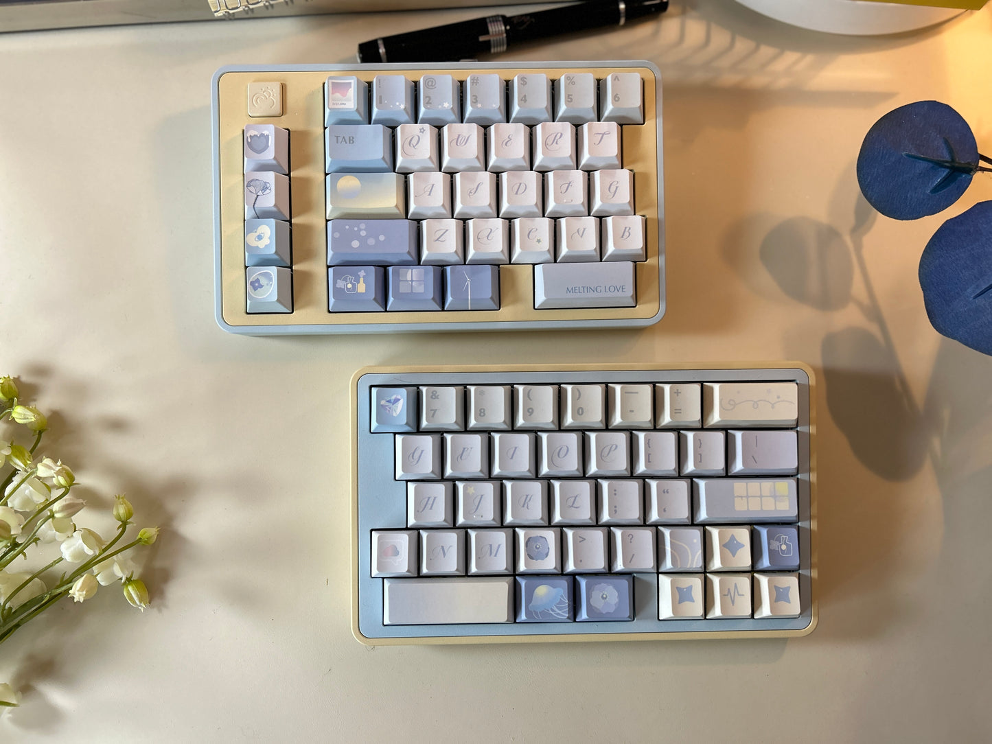 #0173 52Hz Pale Yellow Blue Keycap Cherry Profile