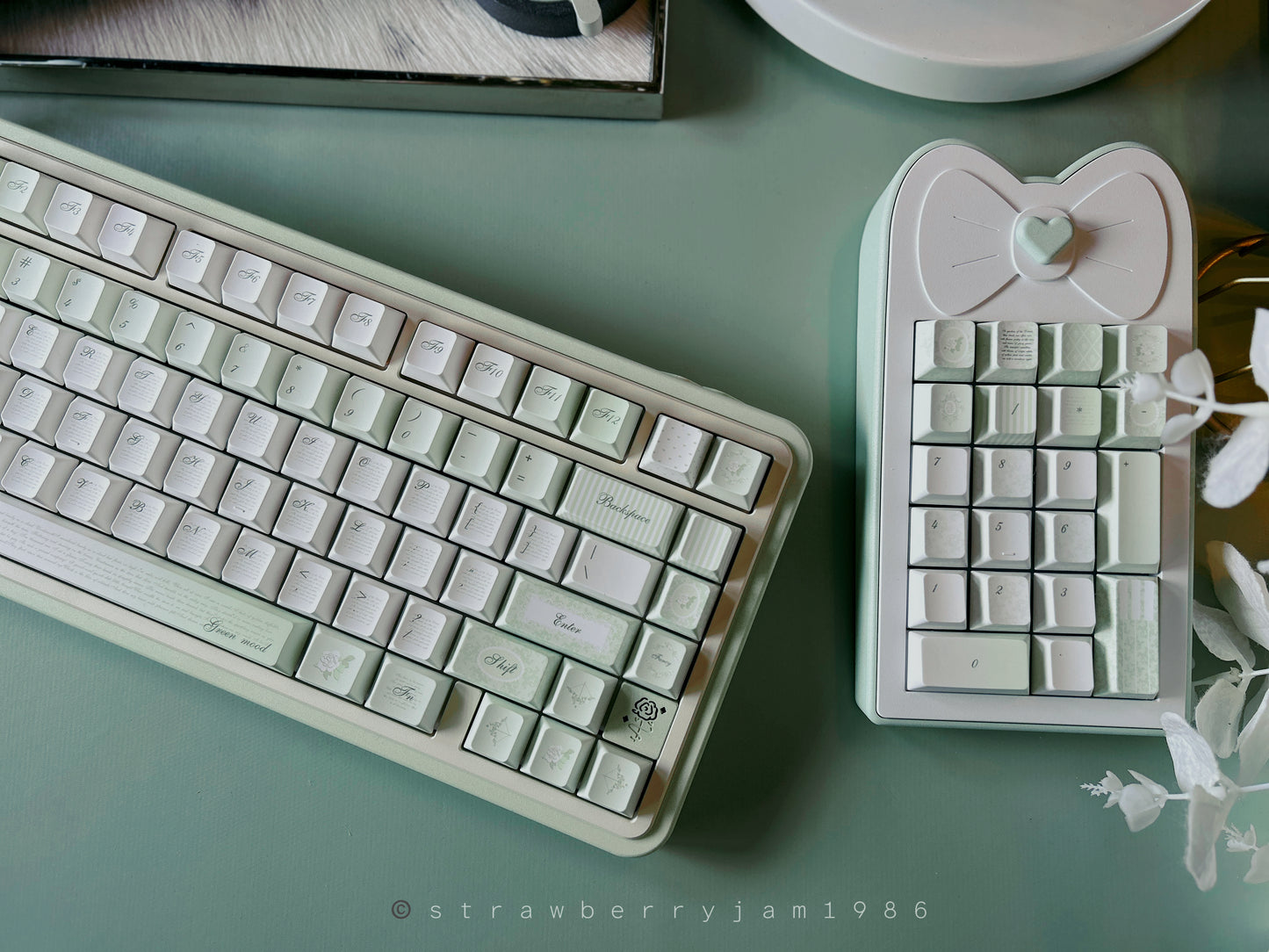 PREORDER Prebuilt Aluminum Customized Mechanical Keyboard LOVELETTER75 + blockboy bow pad set (not including wristrest)