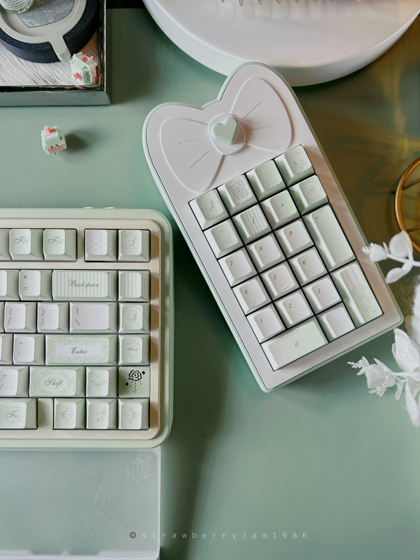 PREORDER Prebuilt Aluminum Customized Mechanical Keyboard LOVELETTER75 + blockboy bow pad set (not including wristrest)