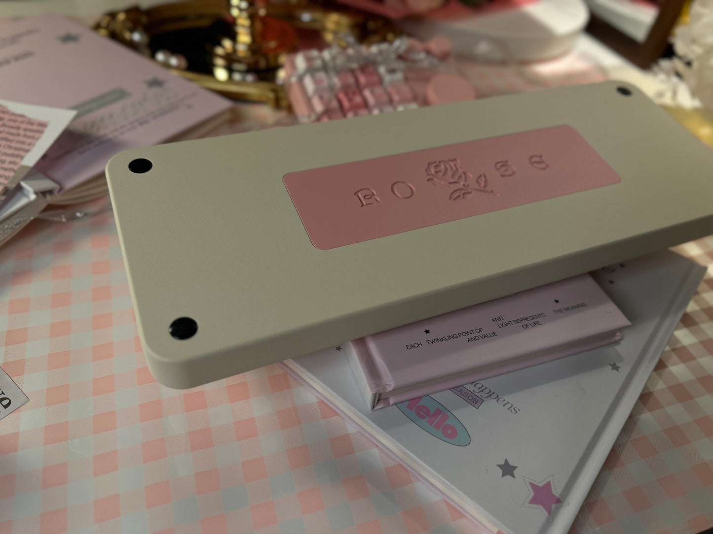 ONLY 1 INSTOCK Prebuilt Aluminum Customized Mechanical Keyboard ROSE65 Creamy Pink(not including the number pad)
