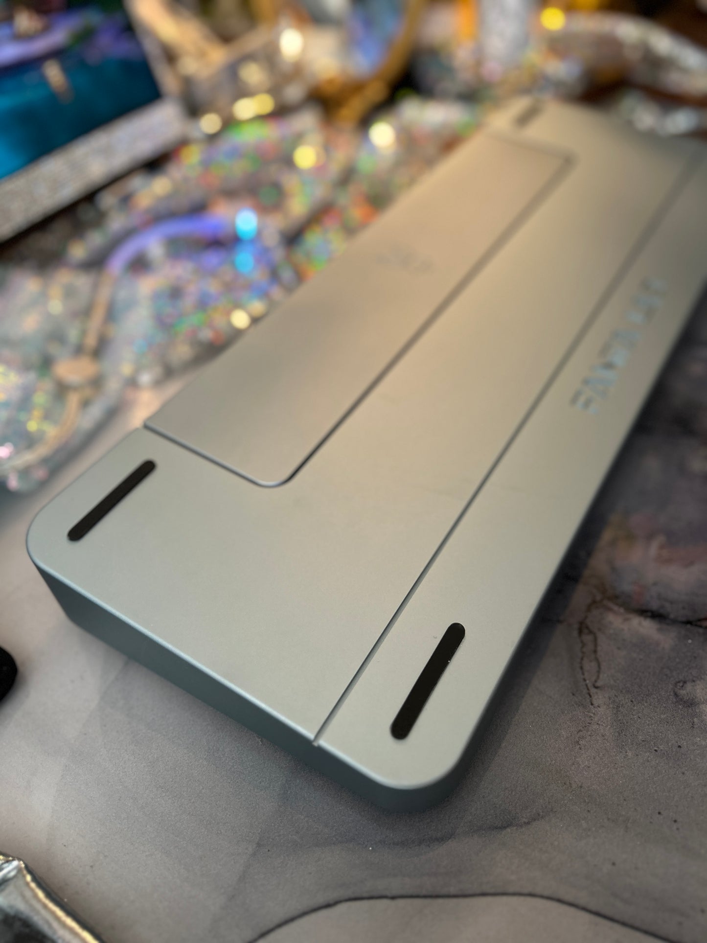 Preorder Prebuilt Aluminum Customized Mechanical Keyboard Rich98 Silver Blue Set With Heartbeat Lab keycap set(not including the Wristrest)