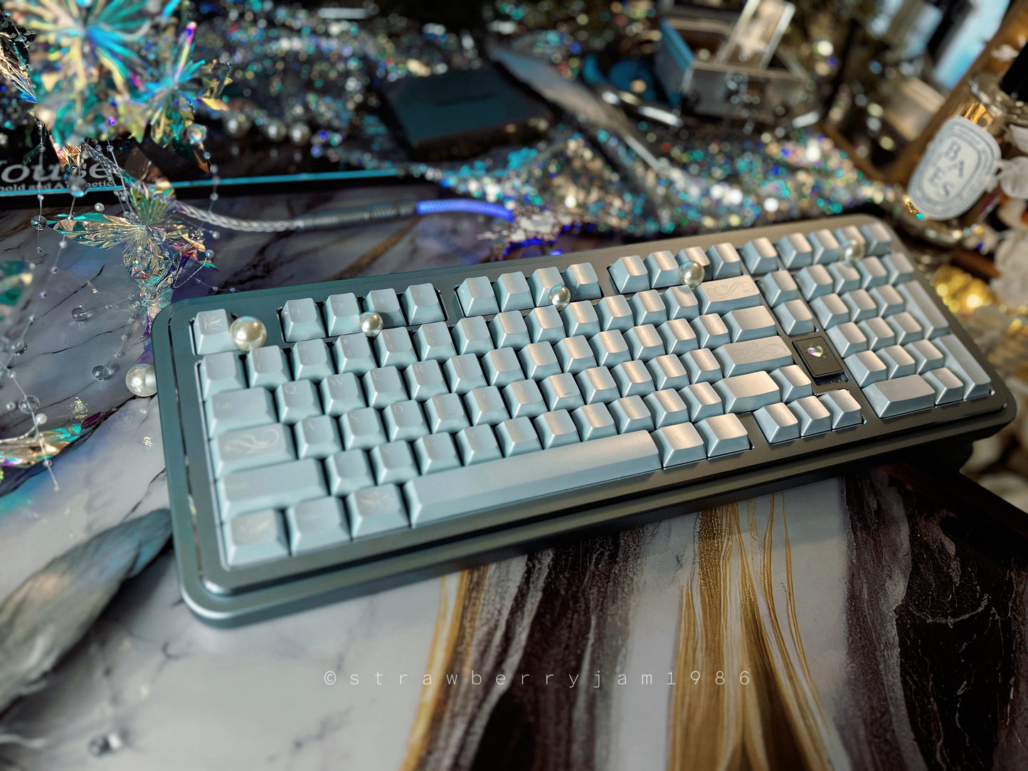 ONLY 1 Instock Prebuilt Aluminum Customized Mechanical Keyboard Rich98 Silver Blue Set With Pearl Blue keycap set(not including the Wristrest)