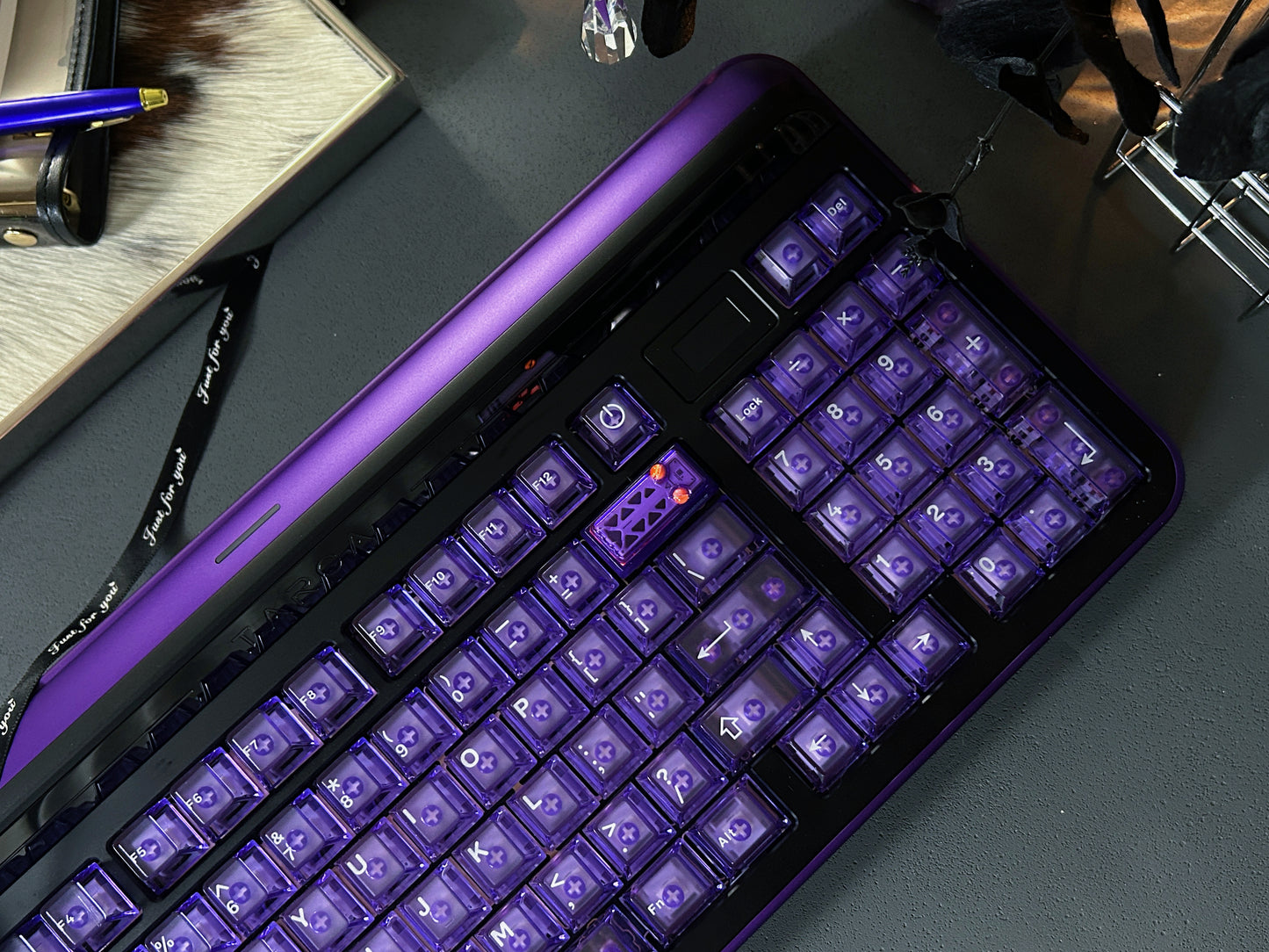 ONLY 1 Instock Prebuilt Aluminum Customized Mechanical Keyboard Targa98 Black Purple Set(not including artisan and shooting decoration)