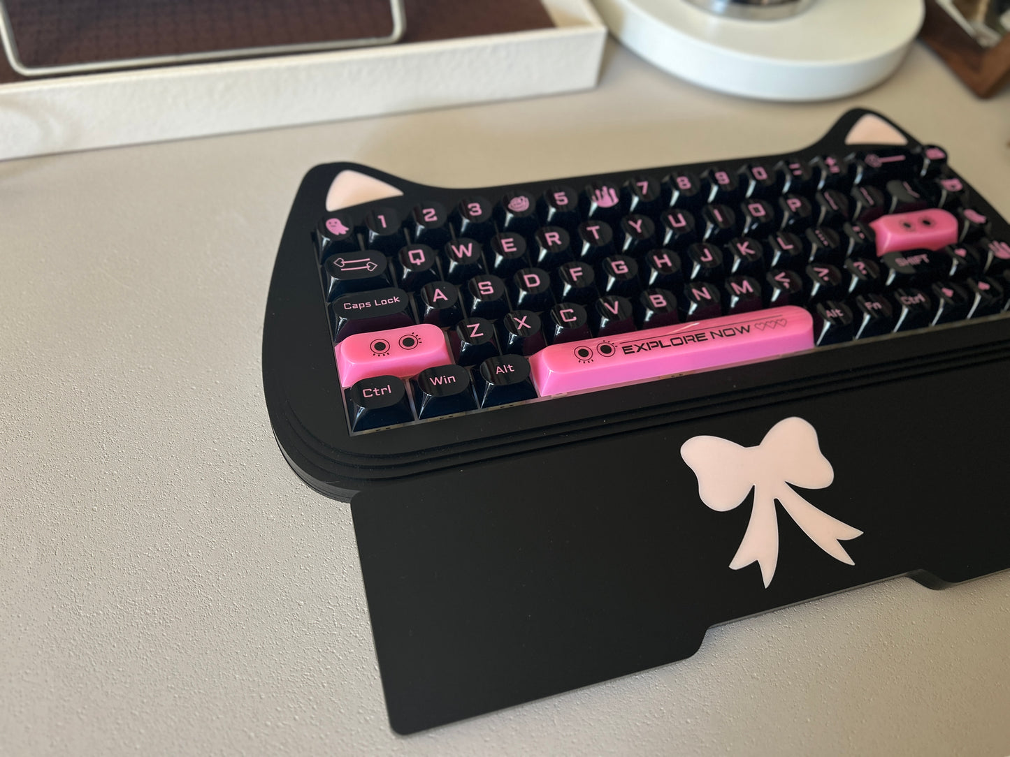 {Preorder} Prebuilt Acrylic Black Kitten Acrylic Ergonomic Customized Mechanical Keyboard Set