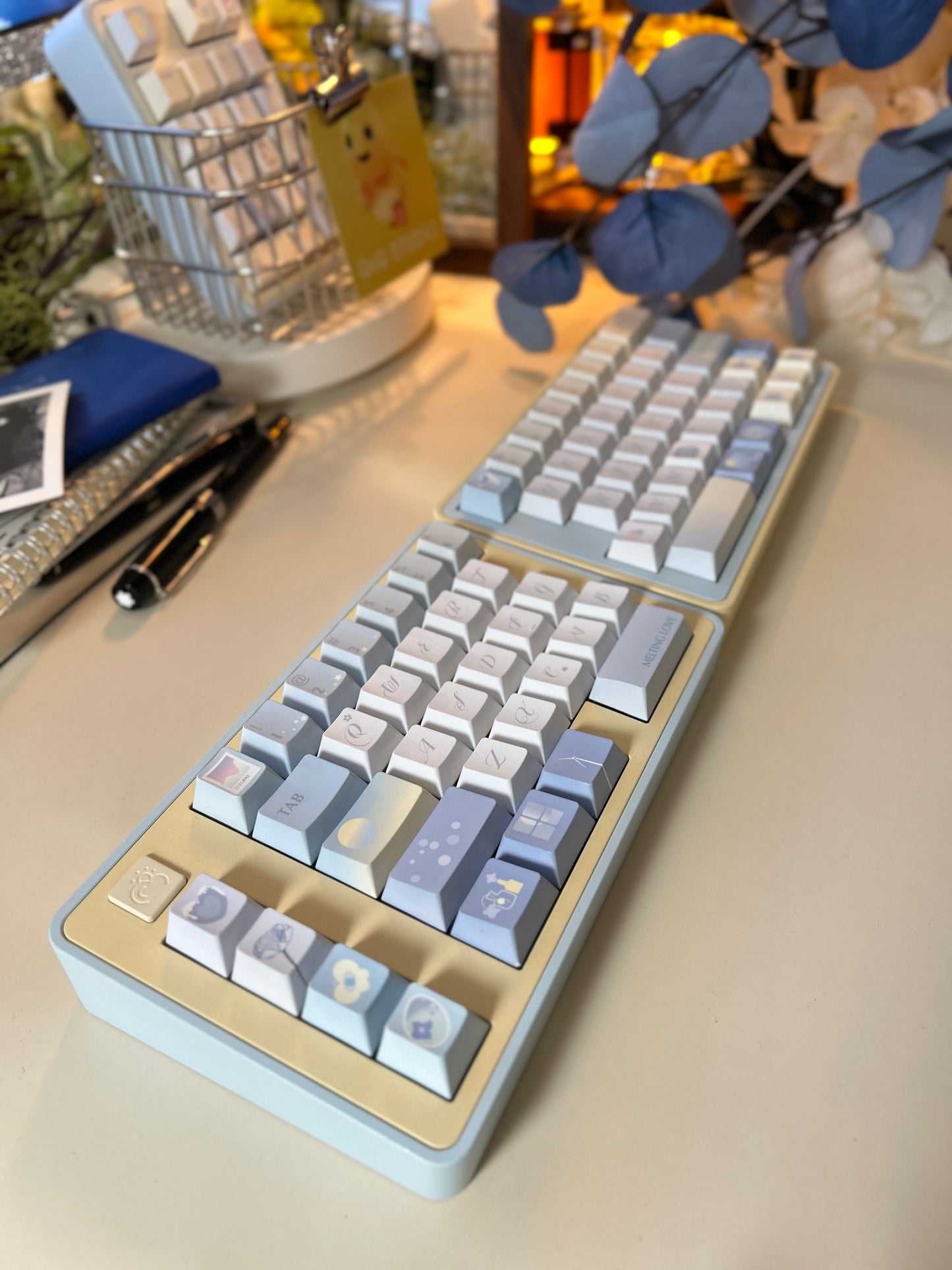 #0173 52Hz Pale Yellow Blue Keycap Cherry Profile