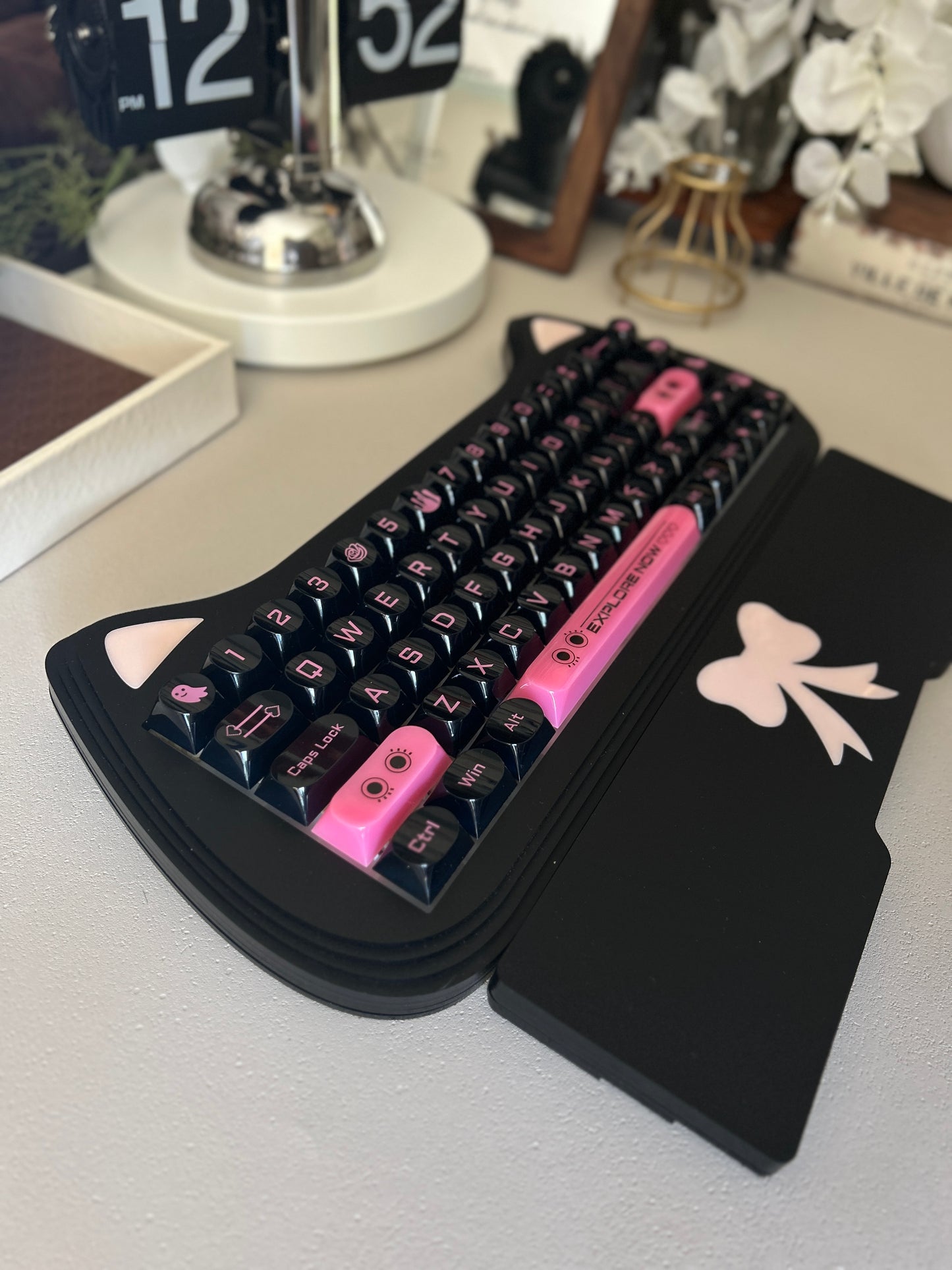 {Preorder} Prebuilt Acrylic Black Kitten Acrylic Ergonomic Customized Mechanical Keyboard Set