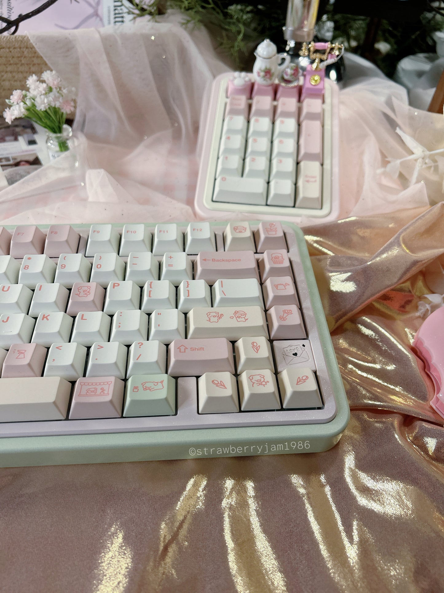 ONLY 1 INSTOCK Prebuilt Aluminum Customized Mechanical Keyboard Loveletter75 ➕ number padset