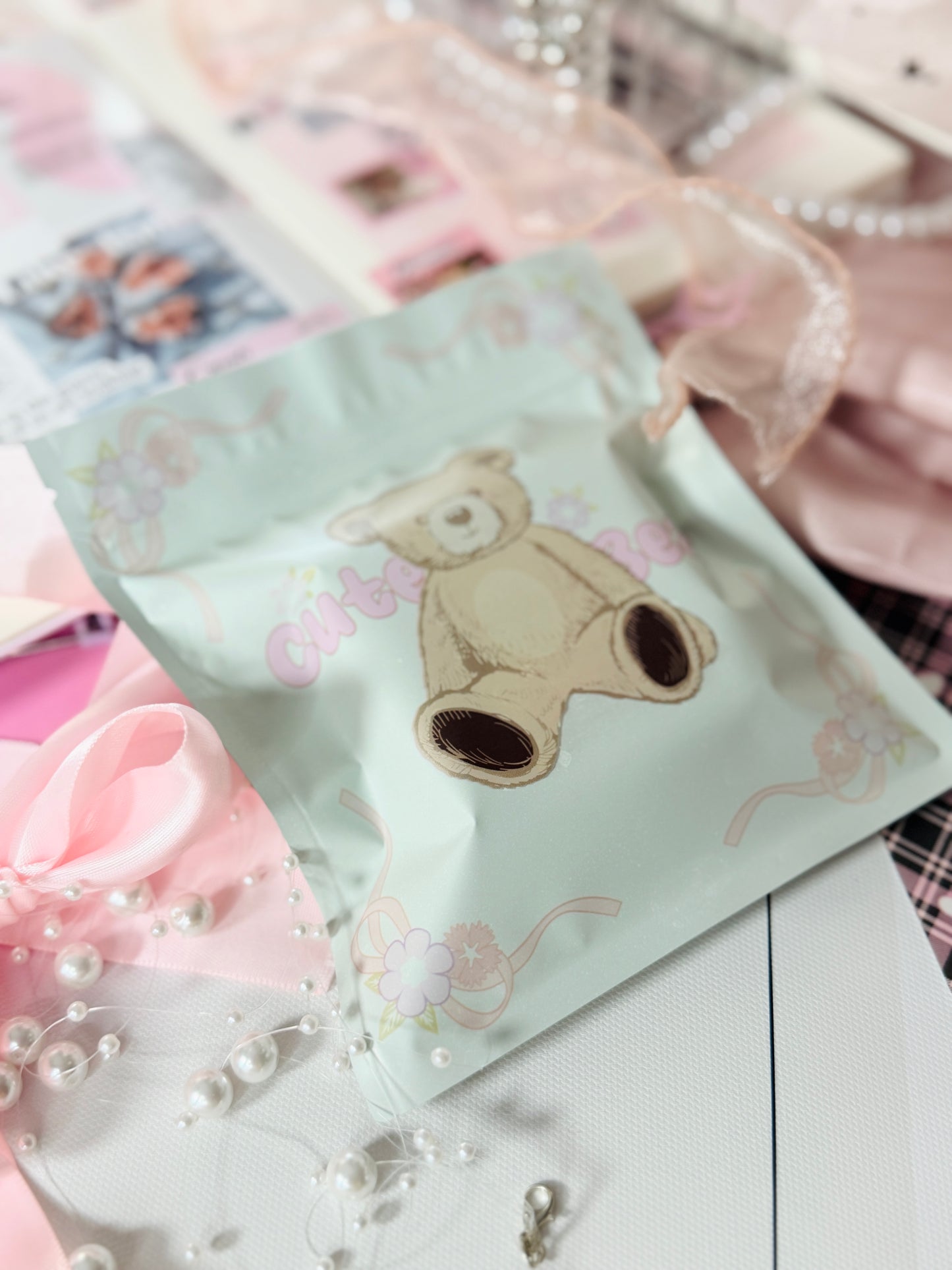 Elegant Long Press-On Nails Pearl Pink Diamond Shimmer Cat-Eye