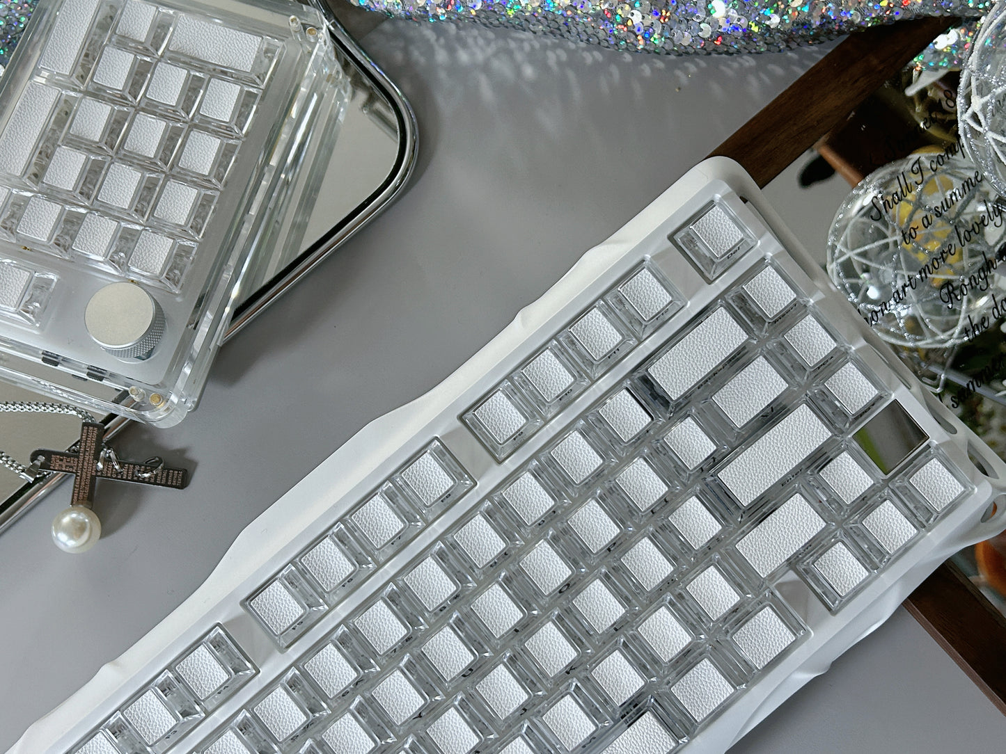 Unboxing Sample For Sales ONLY 1 Instock Prebuilt Aluminum Customized Mechanical Keyboard Gravastar MERCURY K1 lite white with leather-top special Keycaps