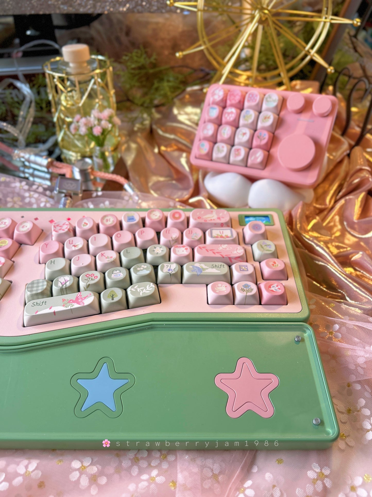ONLY 1 INSTOCK Prebuilt Aluminum Customized Mechanical Keyboard StarAlice Pink Green Ergonomic Set With Wristrest (not including number pad)