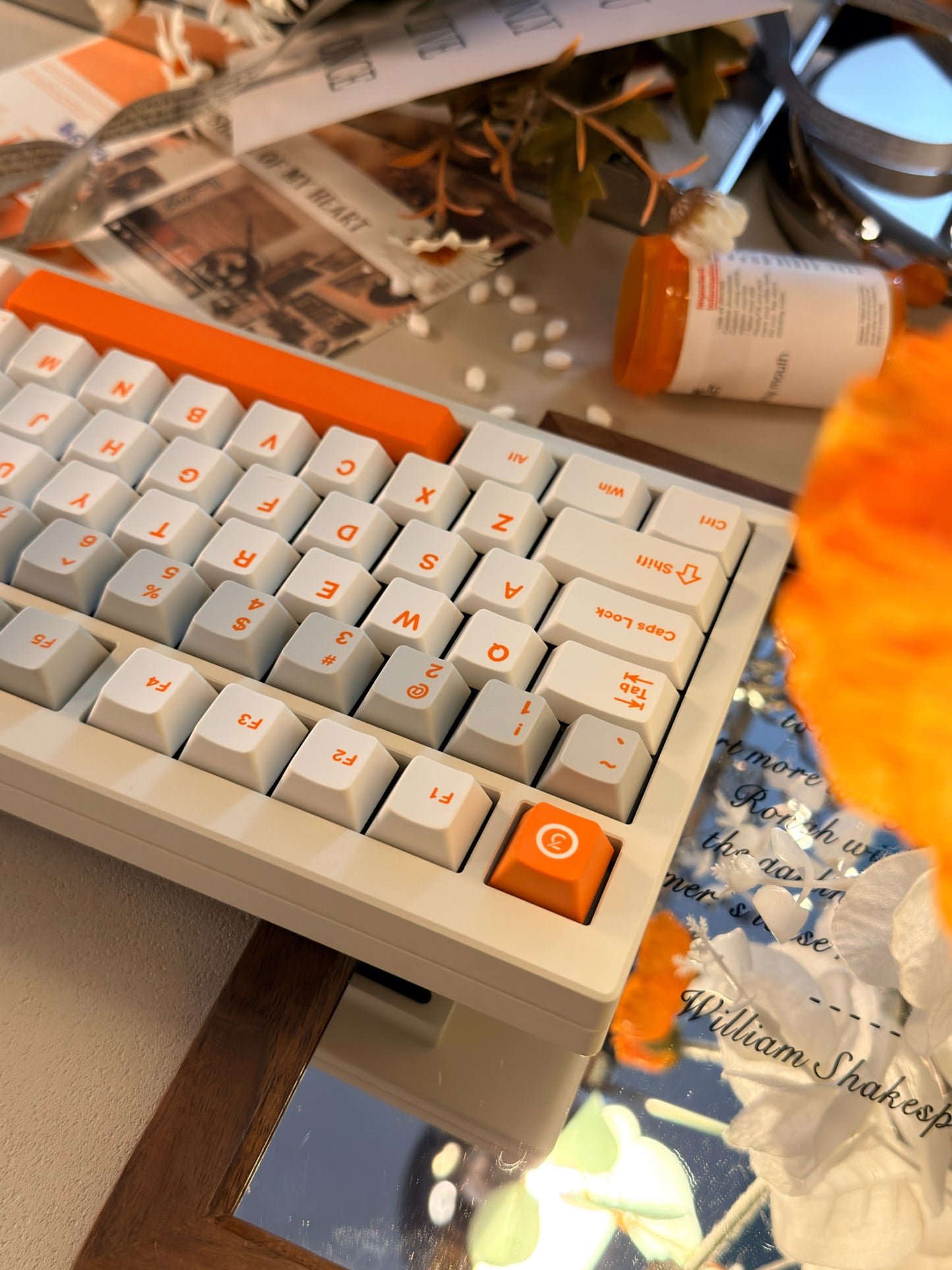 Unboxing Sample For Sales ONLY 1 Instock LUMINKEY75 V2 Tri-Mode Custom Mechanical Keyboard Warm Orange-White