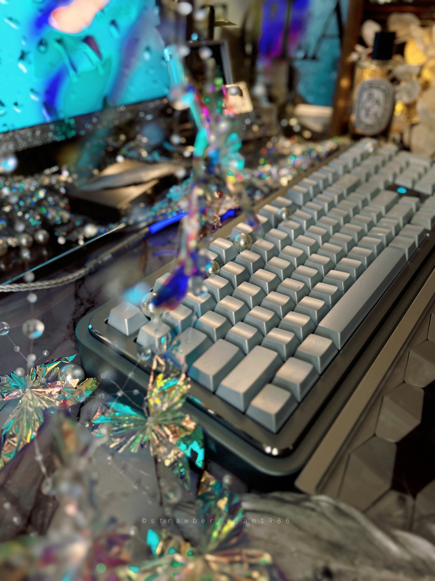 ONLY 1 Instock Prebuilt Aluminum Customized Mechanical Keyboard Rich98 Silver Blue Set With Pearl Blue keycap set(not including the Wristrest)