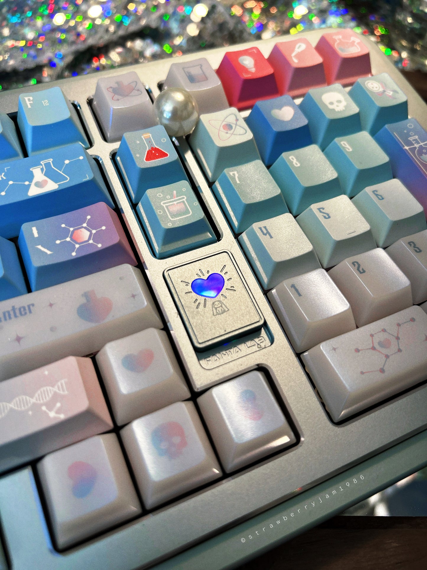Preorder Prebuilt Aluminum Customized Mechanical Keyboard Rich98 Silver Blue Set With Heartbeat Lab keycap set(not including the Wristrest)