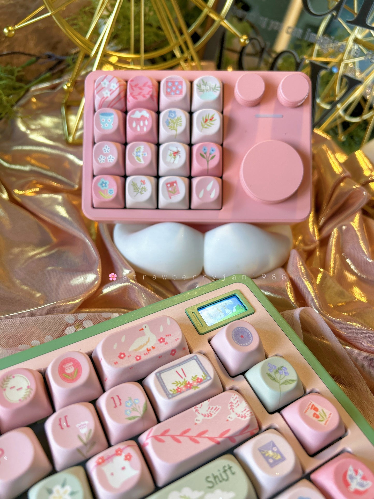 ONLY 1 INSTOCK Prebuilt Aluminum Customized Mechanical Keyboard StarAlice Pink Green Ergonomic Set With Wristrest (not including number pad)