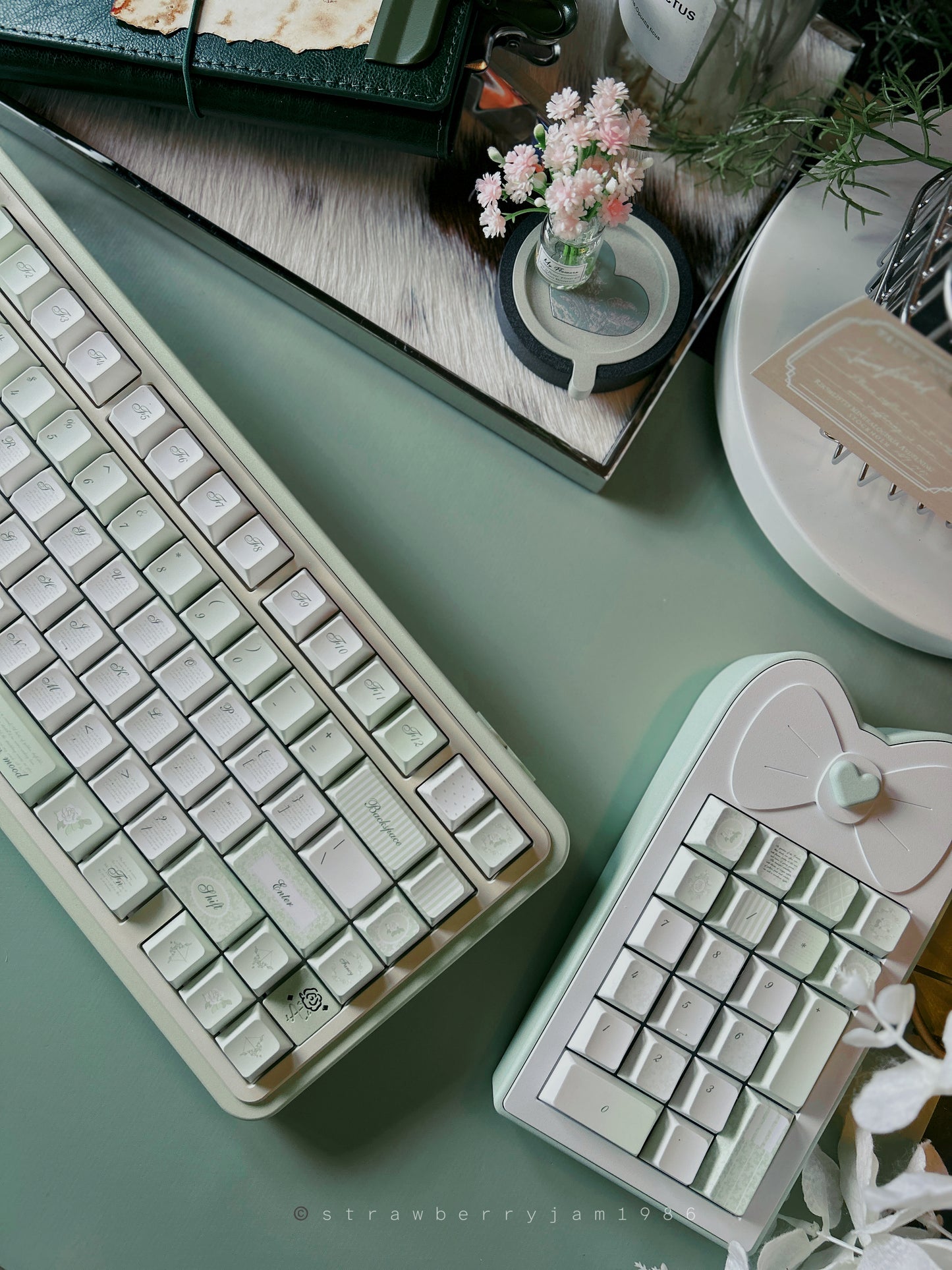 PREORDER Prebuilt Aluminum Customized Mechanical Keyboard LOVELETTER75 + blockboy bow pad set (not including wristrest)