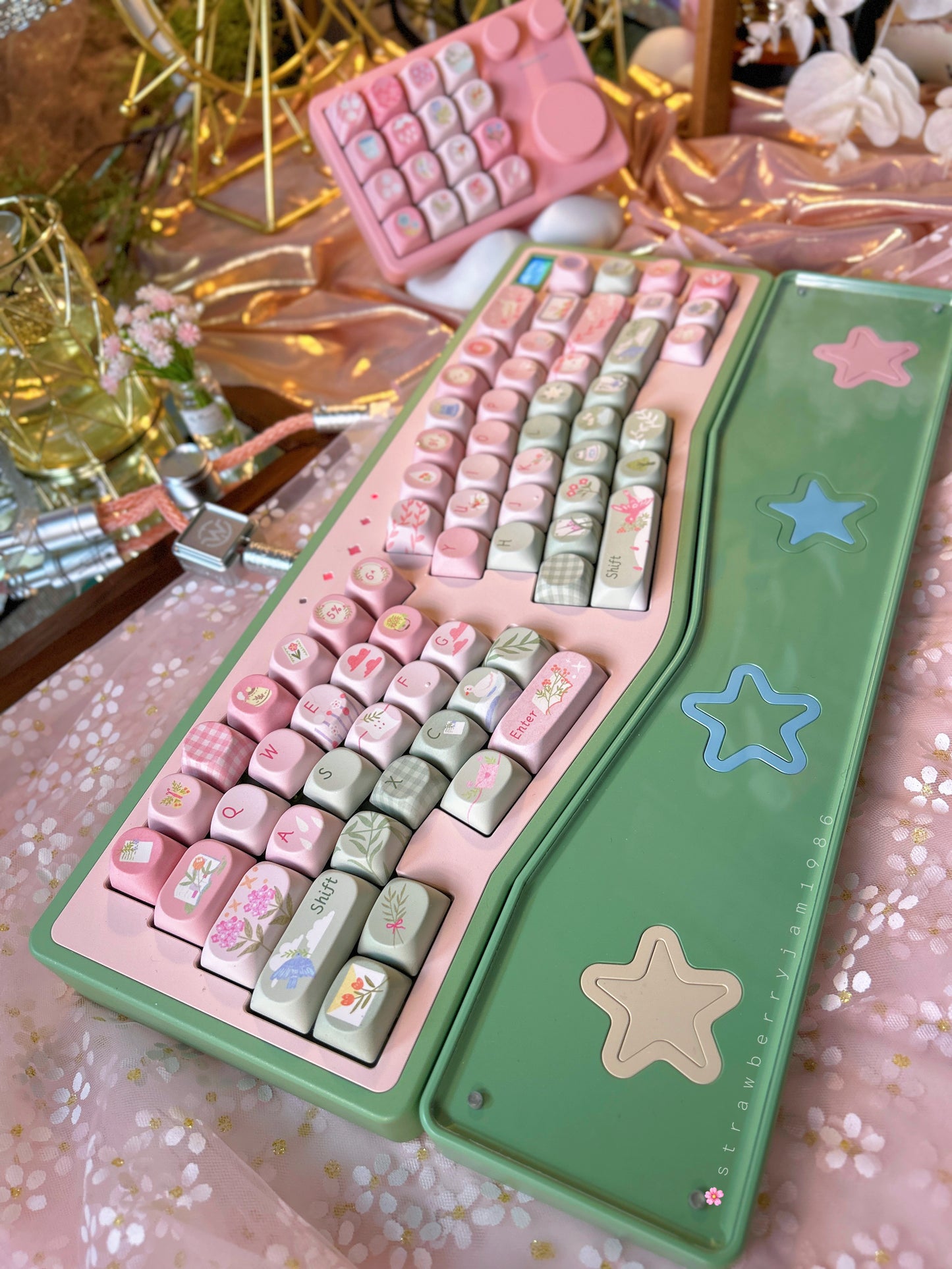 ONLY 1 INSTOCK Prebuilt Aluminum Customized Mechanical Keyboard StarAlice Pink Green Ergonomic Set With Wristrest (not including number pad)