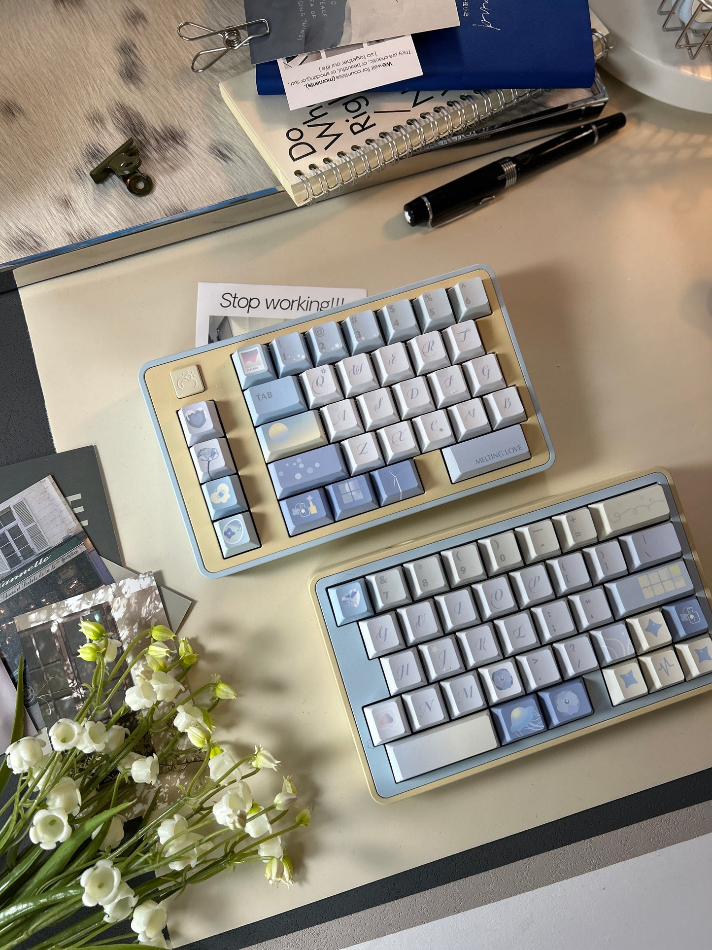 #0173 52Hz Pale Yellow Blue Keycap Cherry Profile