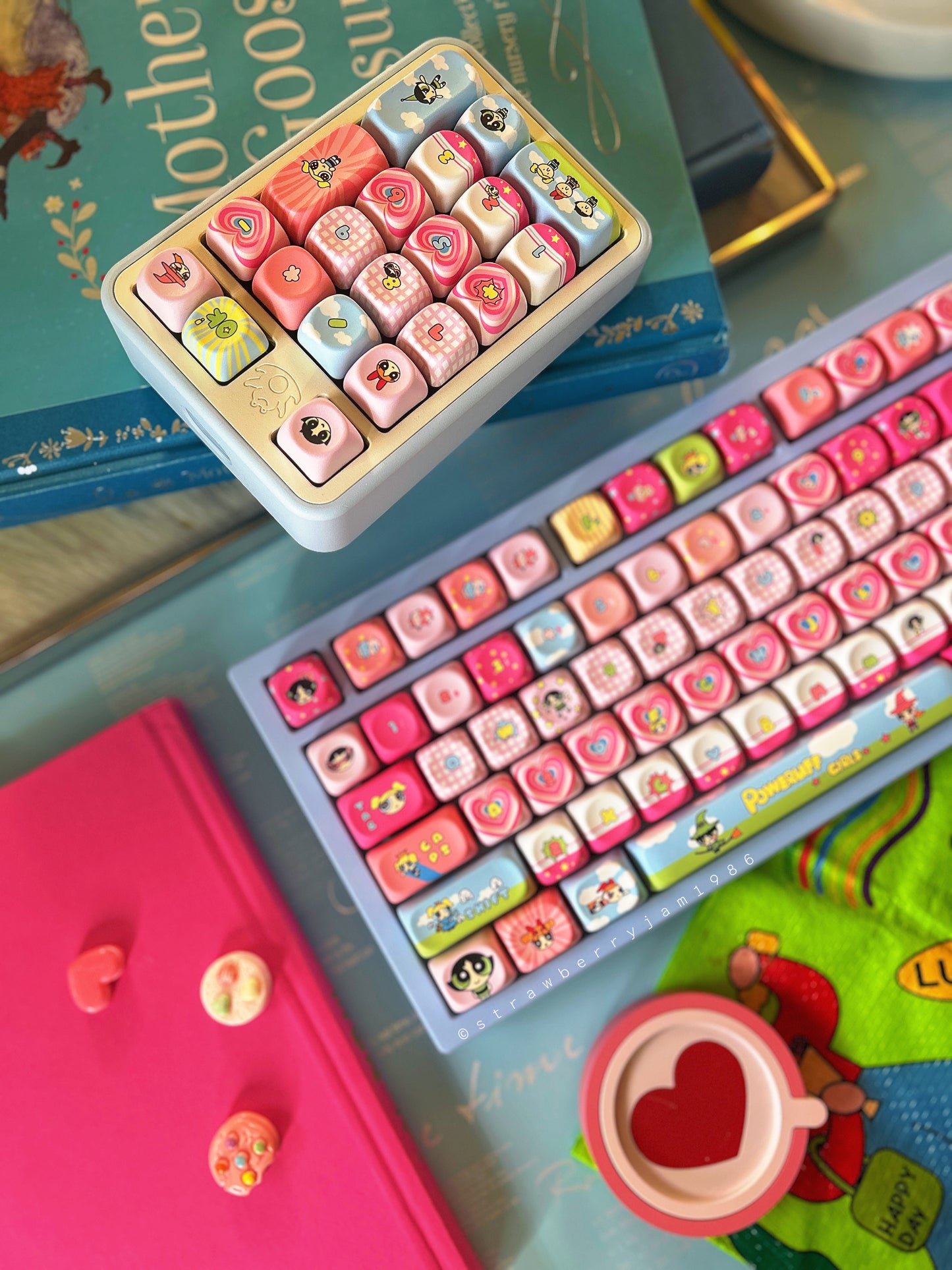 Preorder Prebuilt Aluminum Customized Mechanical Keyboard Galaxy80 Set With The Powerpuff Girl Keycap
