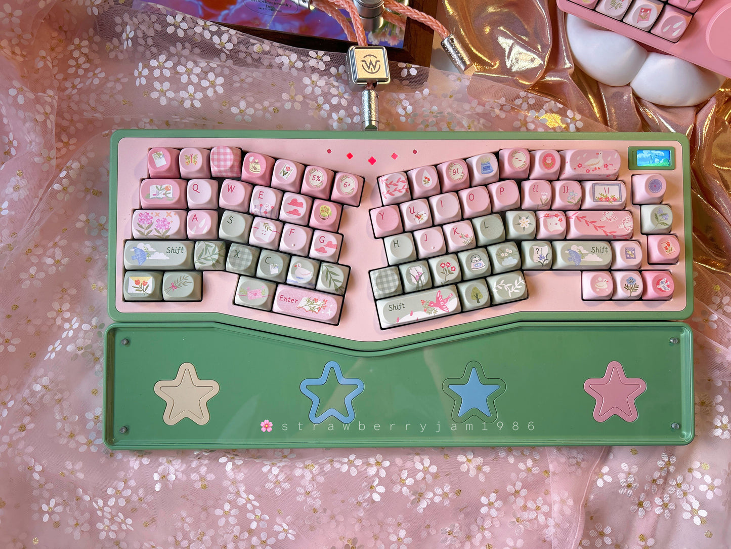 ONLY 1 INSTOCK Prebuilt Aluminum Customized Mechanical Keyboard StarAlice Pink Green Ergonomic Set With Wristrest (not including number pad)