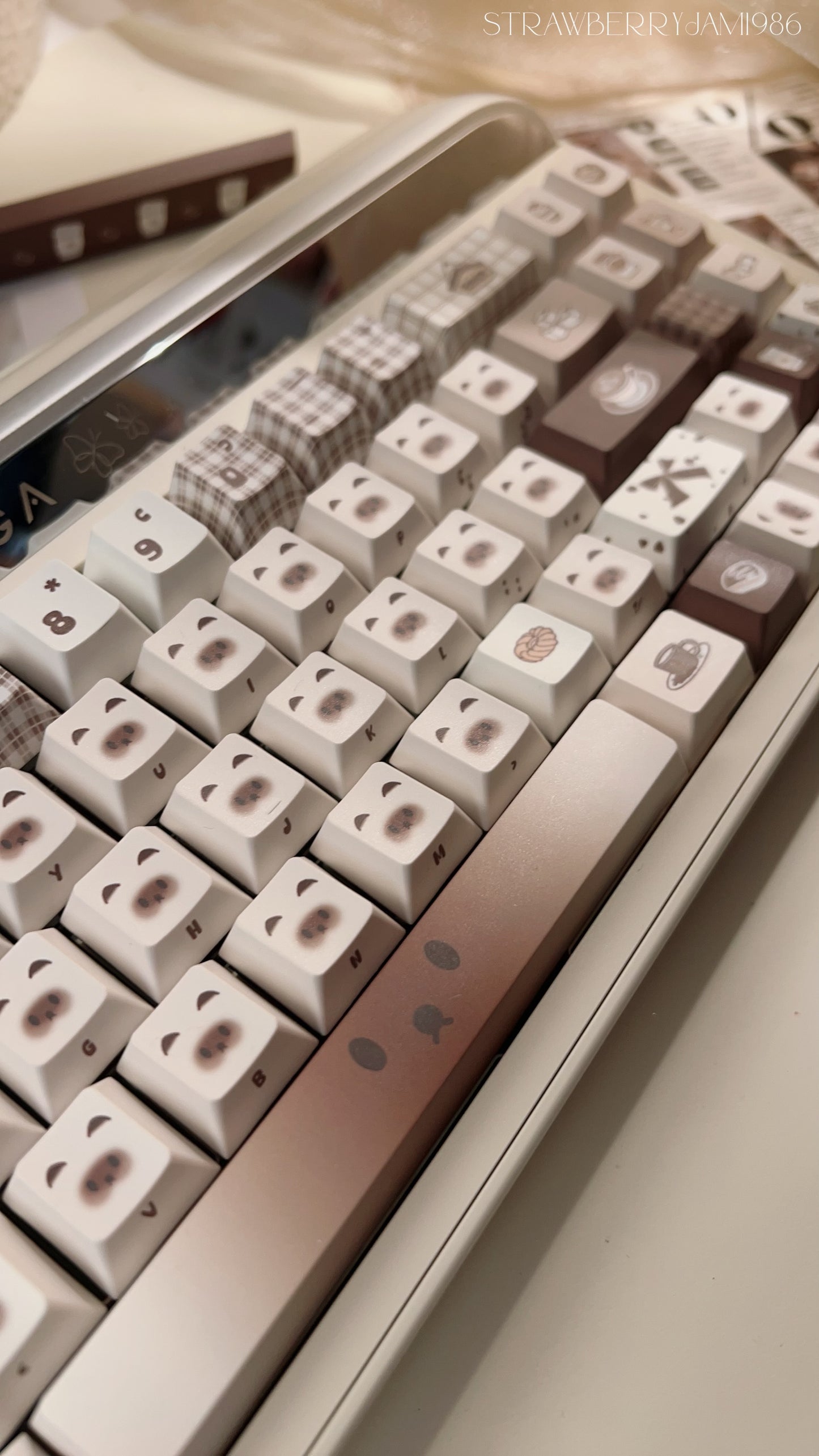 「Preorder」Prebuilt Targa65 Cream Beige Aluminum Customized Mechanical Keyboard With Cat Coffee Keycap