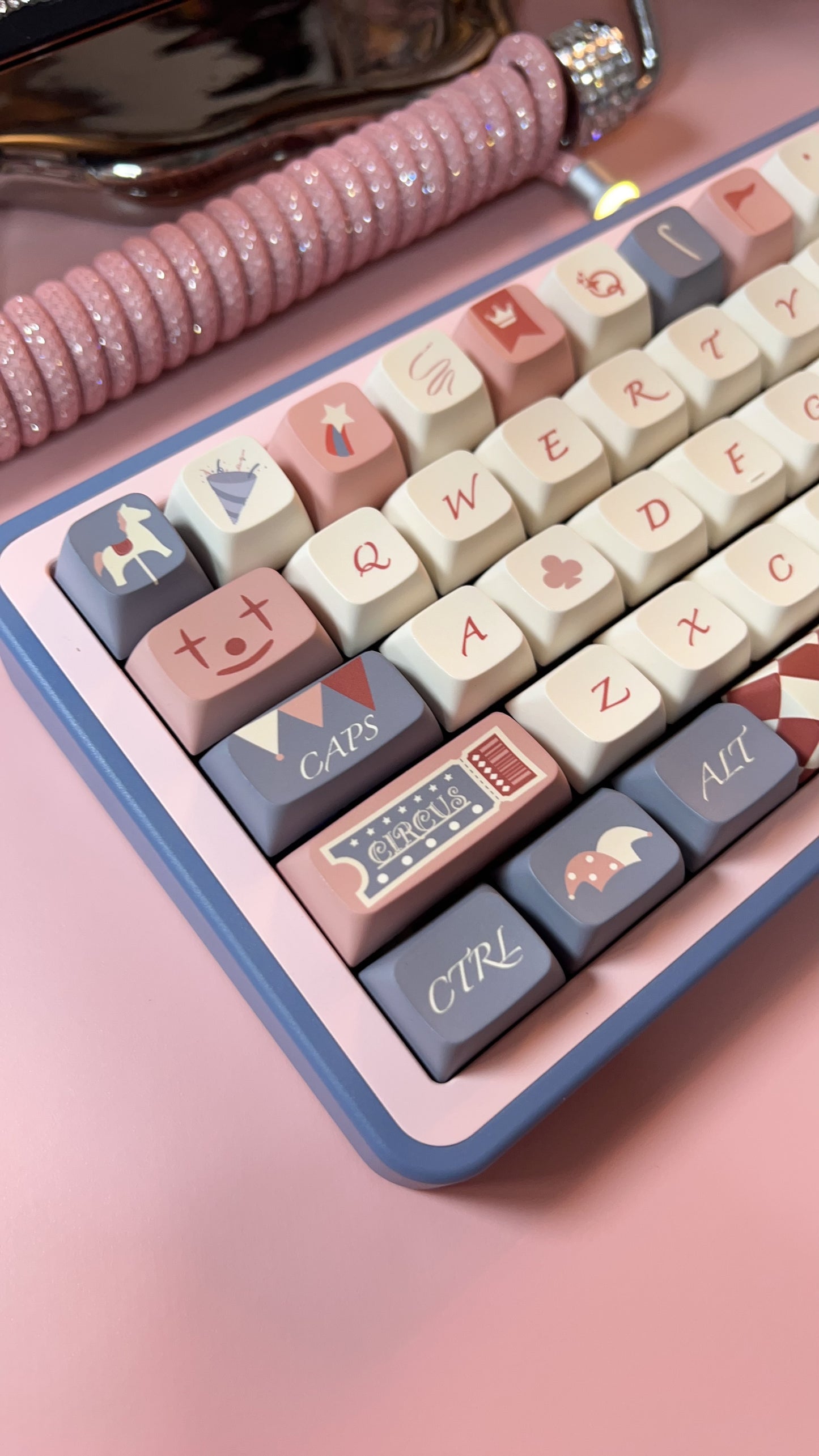 【Preorder】Prebuilt Lucky67 Dusty Blue Dirty Rose Pastel Red Circus Theme Aluminum Mechanical Customized Keyboard