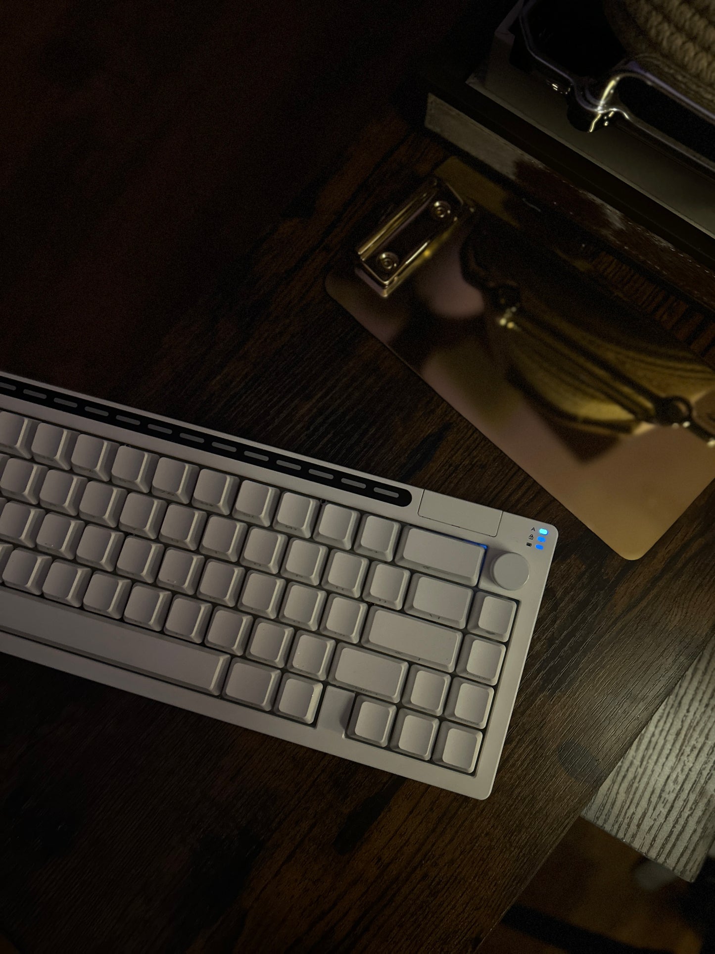 Unboxing Sample For Sale ONLY 1 Instock RECCAZR R66 Wireless Top Gaming Keyboard