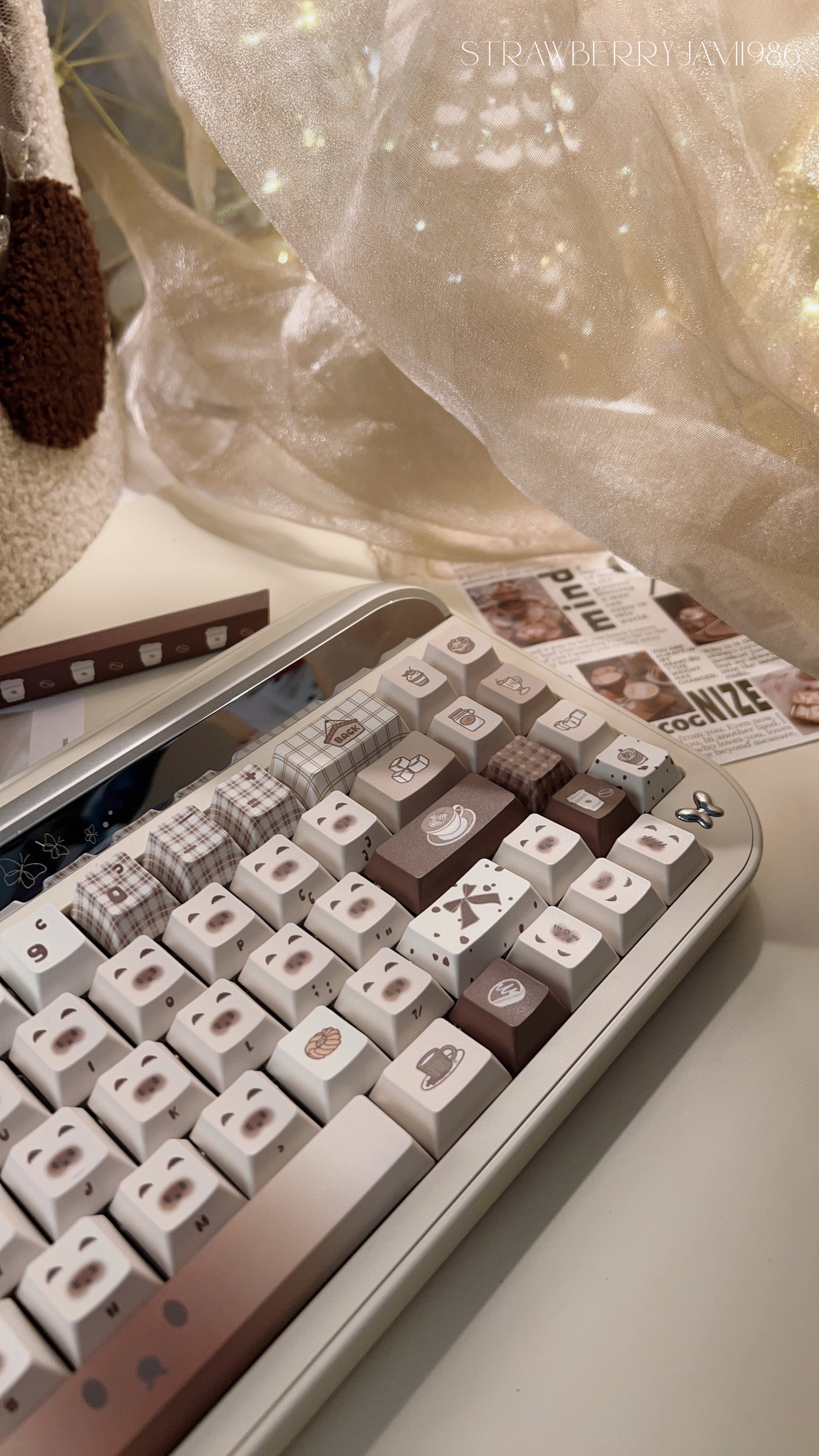 「Preorder」Prebuilt Targa65 Cream Beige Aluminum Customized Mechanical Keyboard With Cat Coffee Keycap