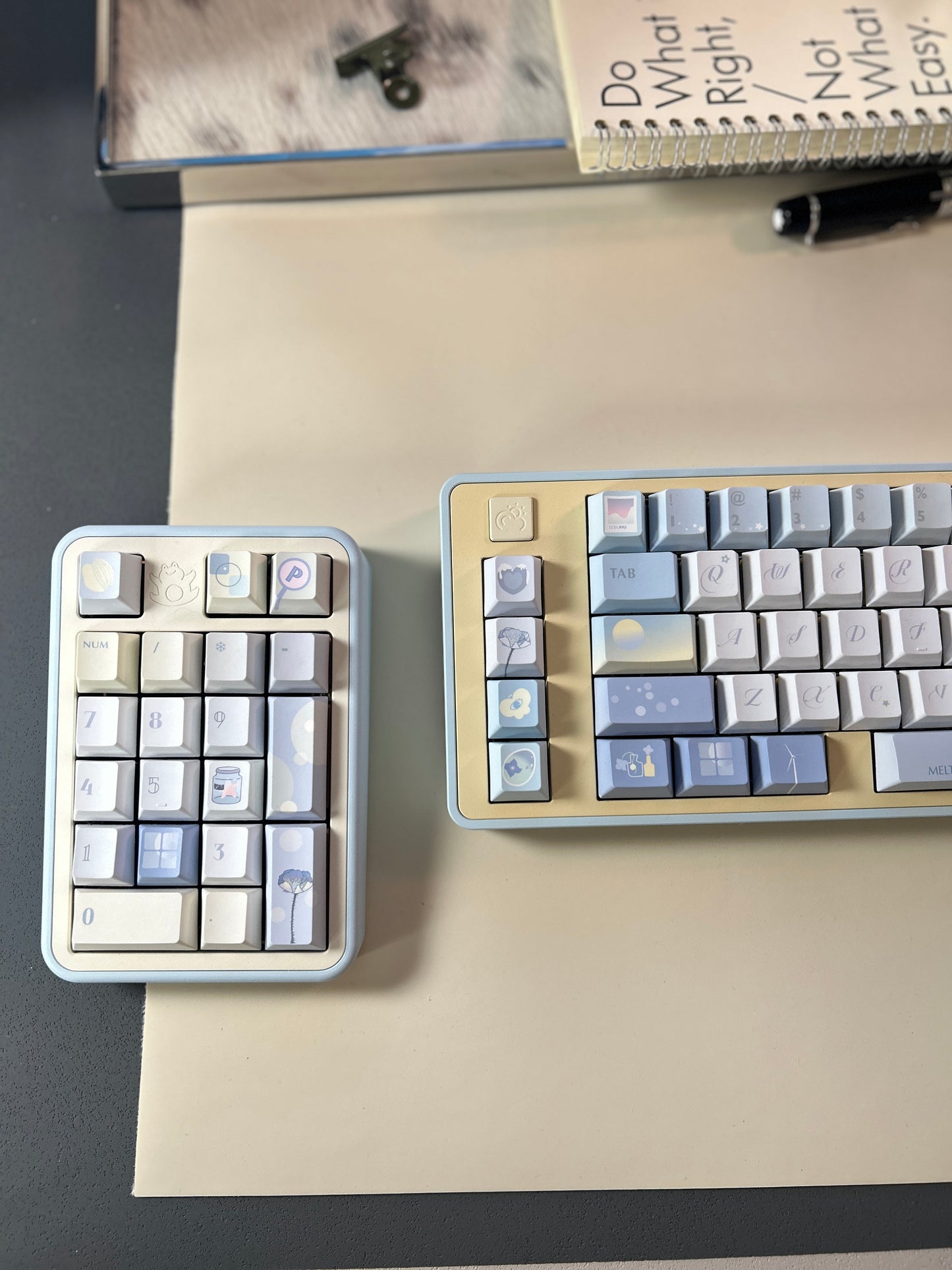 #0173 52Hz Pale Yellow Blue Keycap Cherry Profile