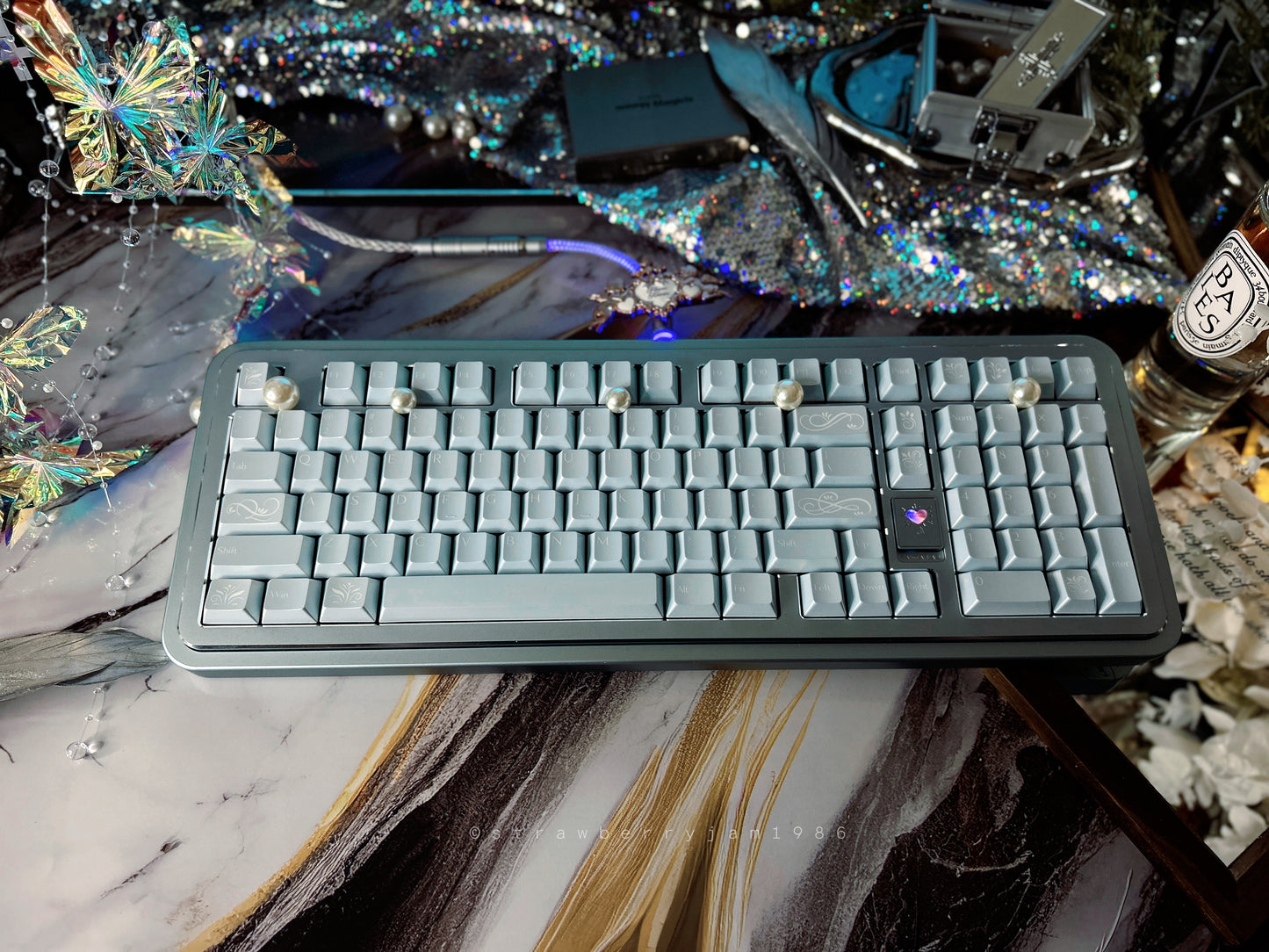 ONLY 1 Instock Prebuilt Aluminum Customized Mechanical Keyboard Rich98 Silver Blue Set With Pearl Blue keycap set(not including the Wristrest)