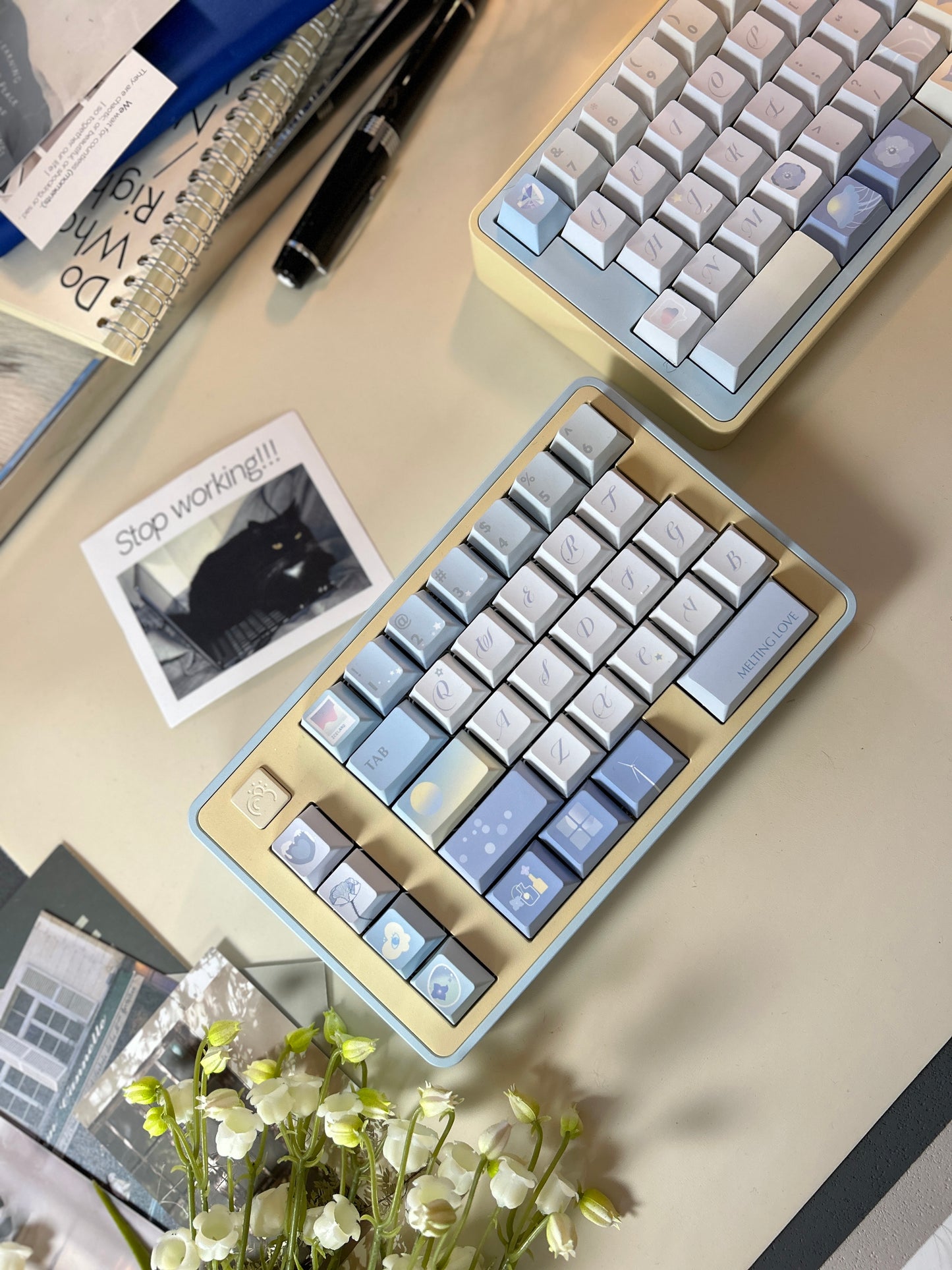 #0173 52Hz Pale Yellow Blue Keycap Cherry Profile