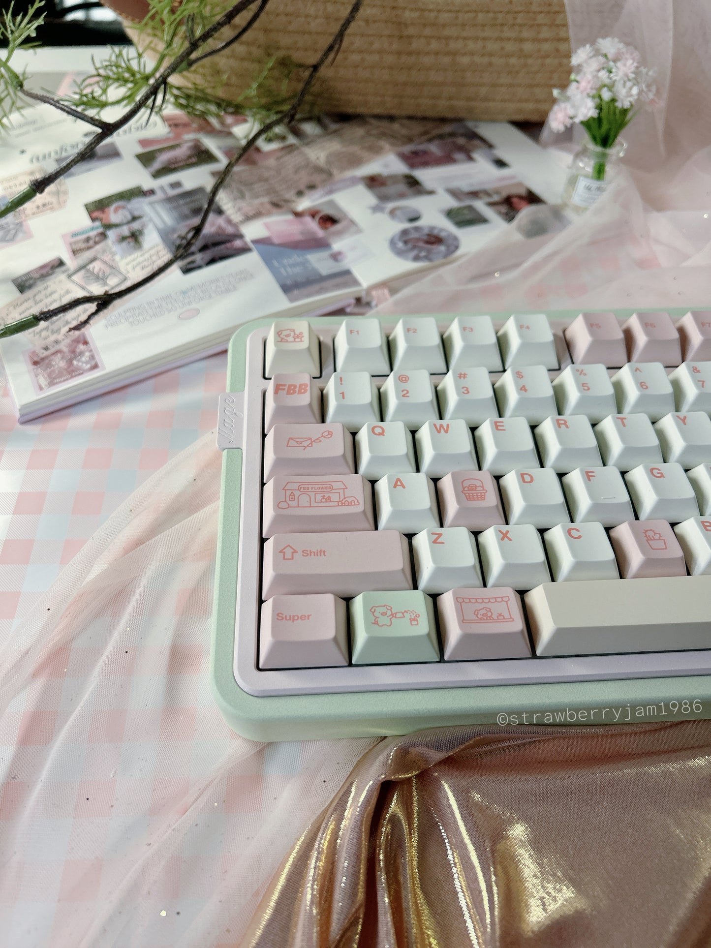 ONLY 1 INSTOCK Prebuilt Aluminum Customized Mechanical Keyboard Loveletter75 ➕ number padset
