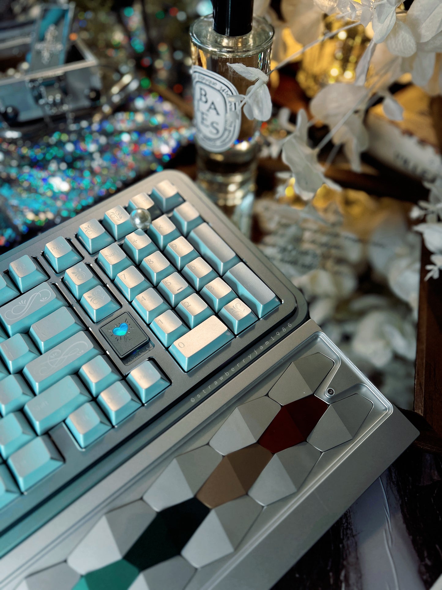 ONLY 1 Instock Prebuilt Aluminum Customized Mechanical Keyboard Rich98 Silver Blue Set With Pearl Blue keycap set(not including the Wristrest)
