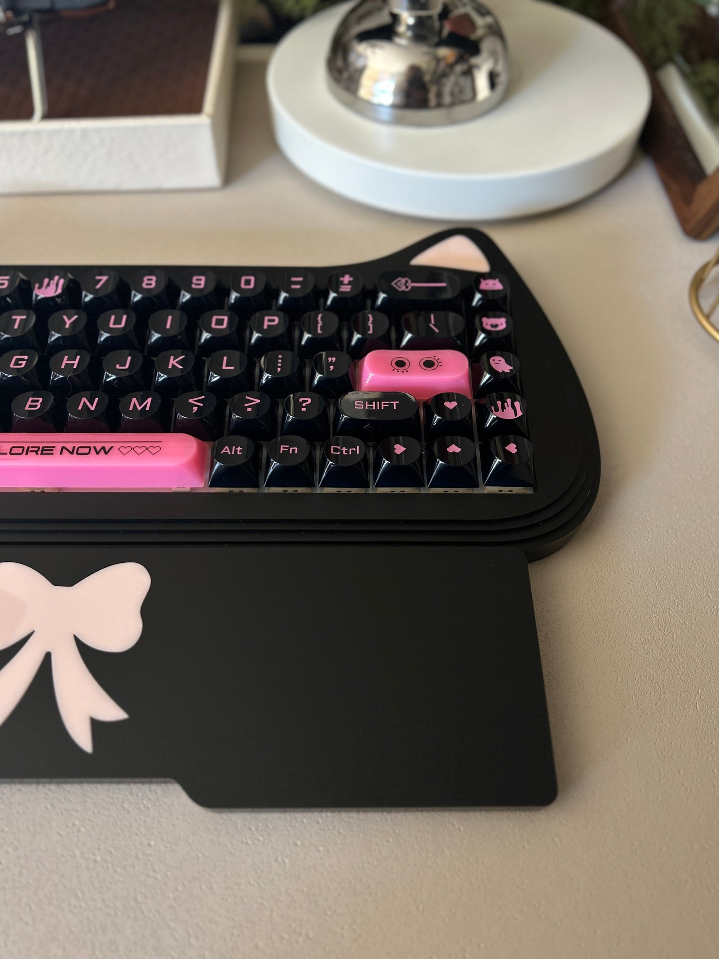 {Preorder} Prebuilt Acrylic Black Kitten Acrylic Ergonomic Customized Mechanical Keyboard Set