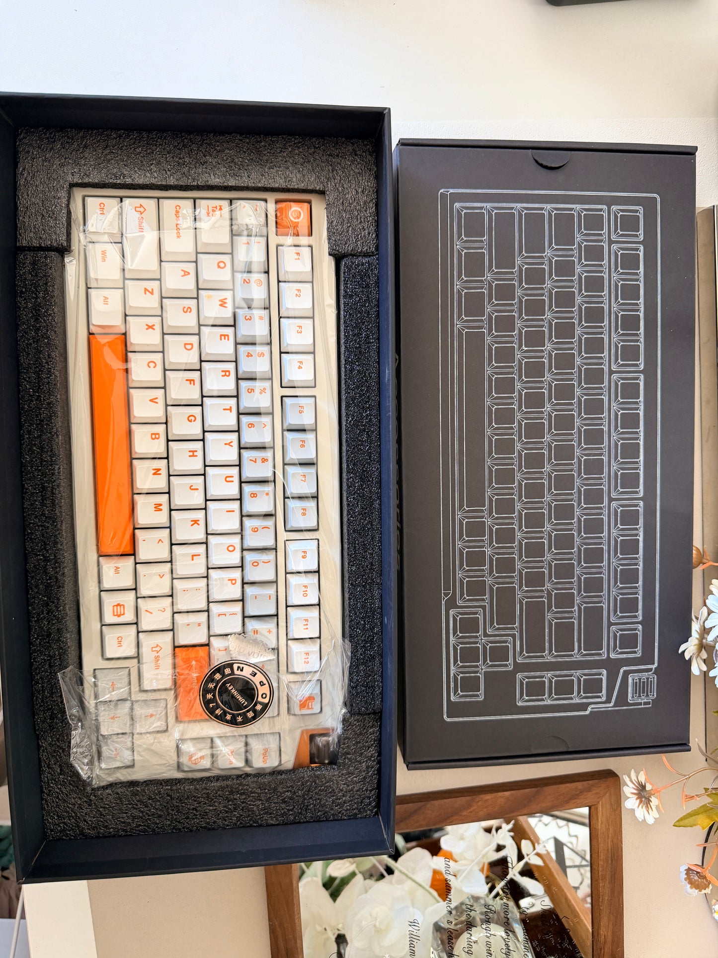 Unboxing Sample For Sales ONLY 1 Instock LUMINKEY75 V2 Tri-Mode Custom Mechanical Keyboard Warm Orange-White