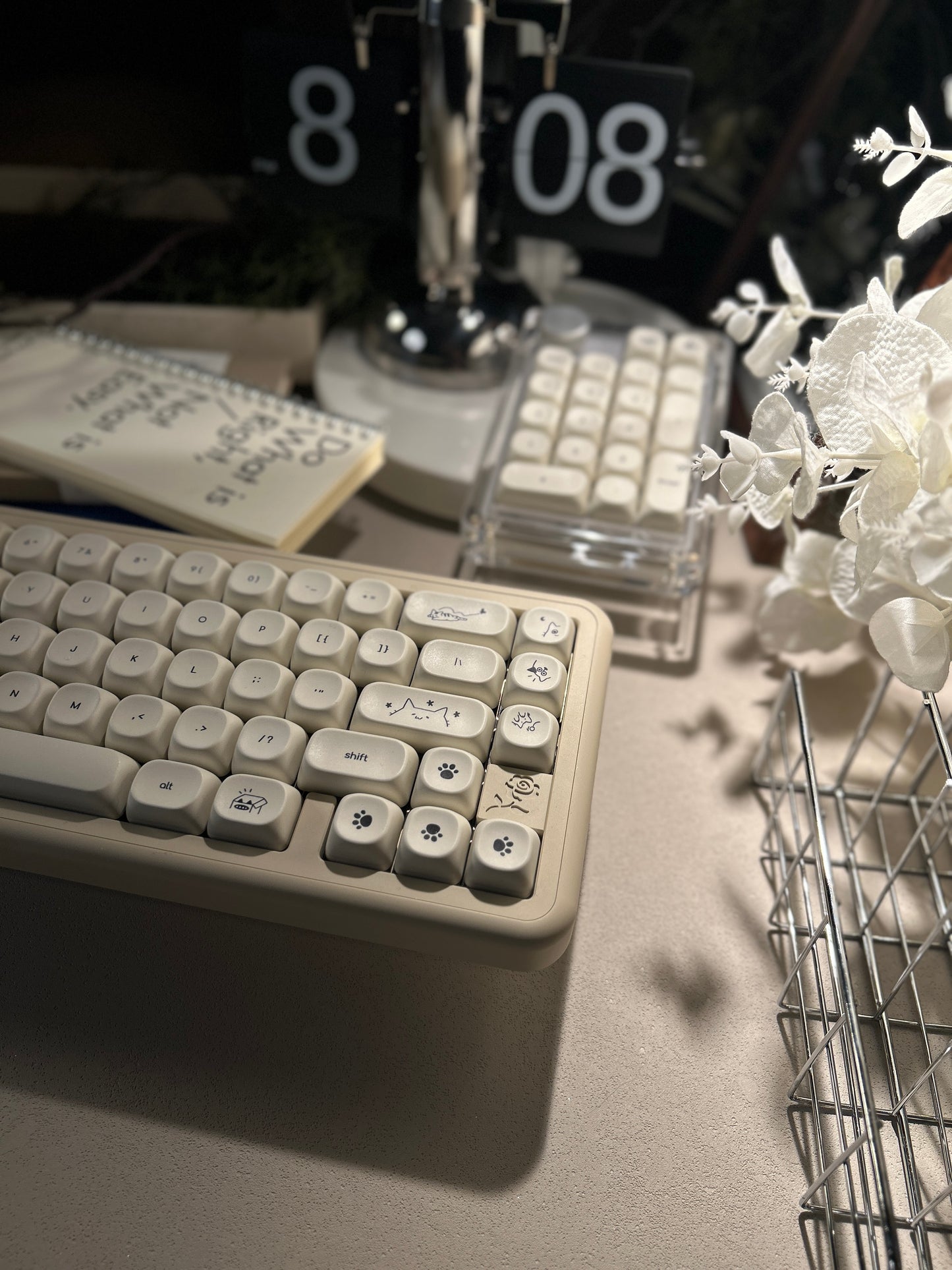 ONLY 1 INSTOCK Prebuilt Aluminum Customized Mechanical Keyboard ROSE65 Creamy white set