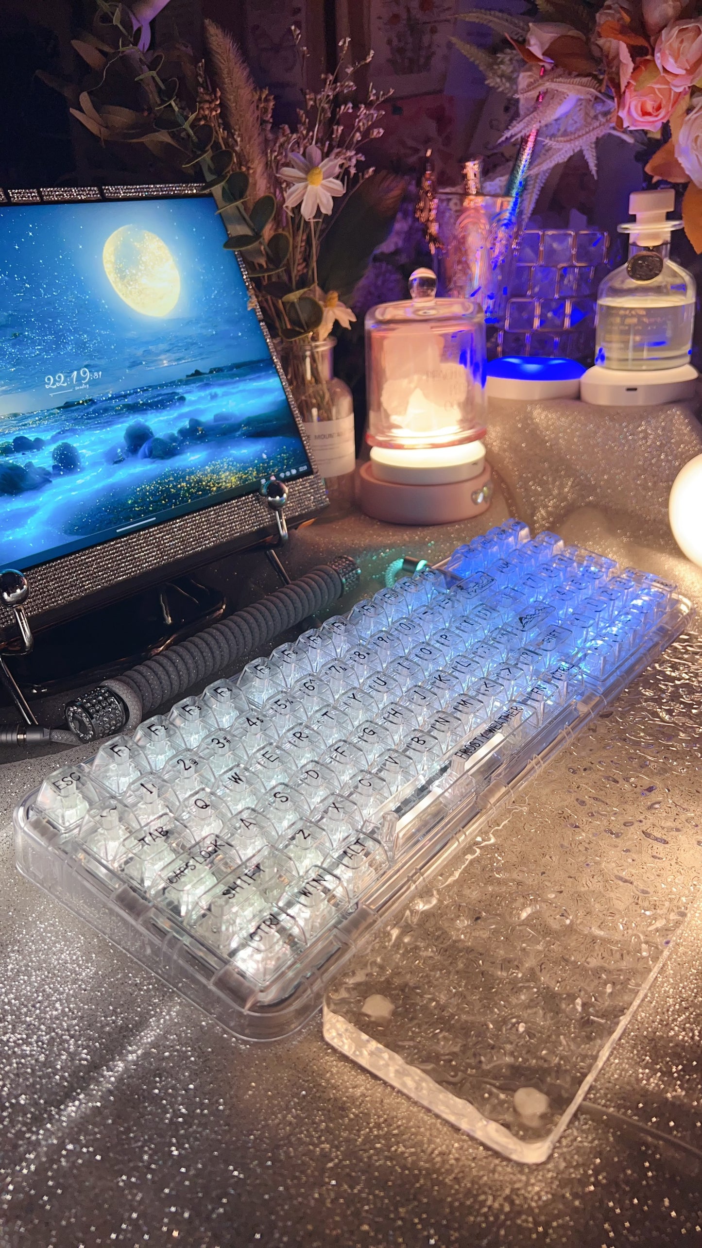 Black/ White Transparent Crystal Clear Acrylic Ice Water Ripple Keyboard Hand Rest Wrist Rest Board(ONLY Wristrest not including keyboard or cable)