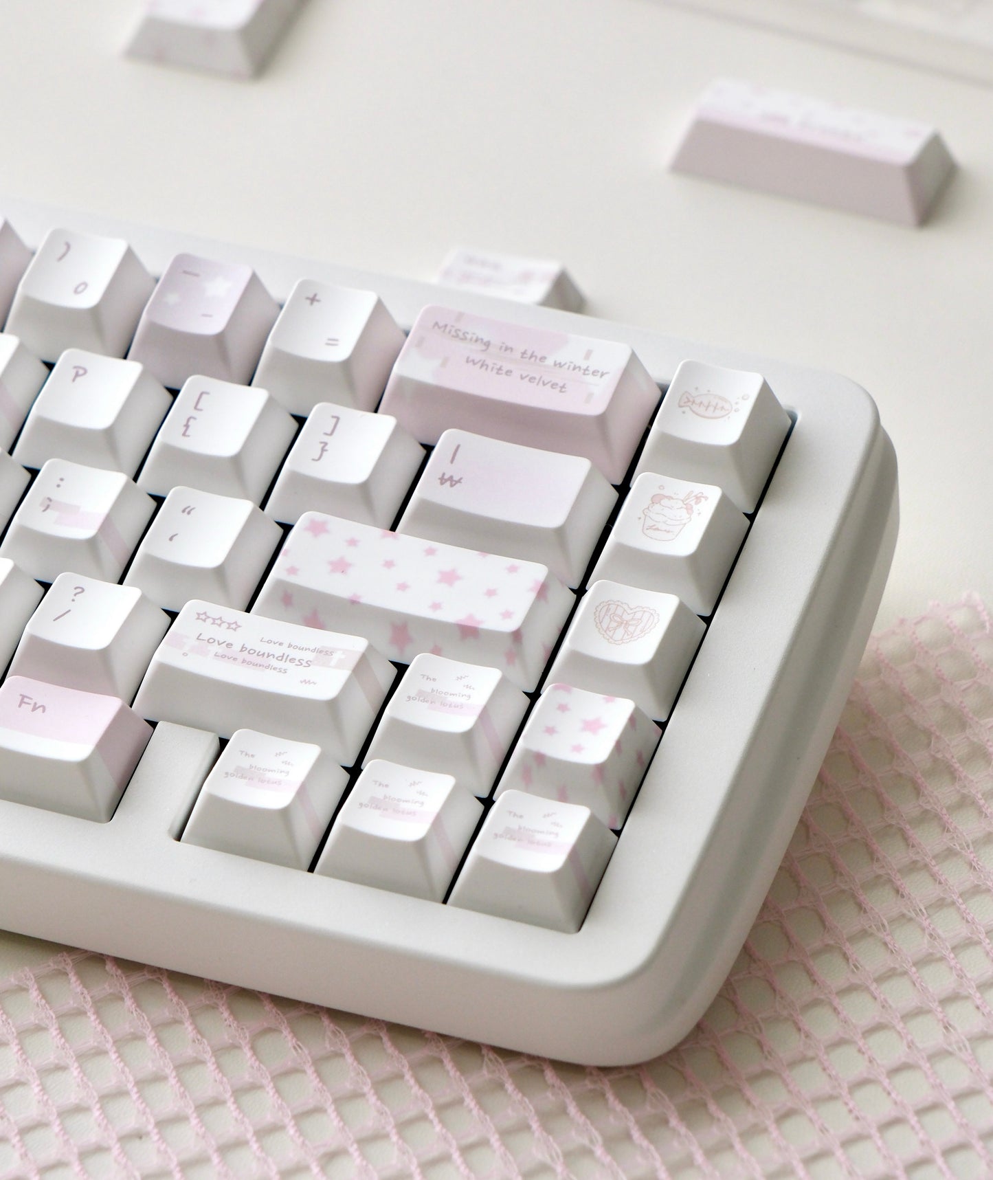 #0166 Whisper Soft Pink White Keycap Set Cherry Profile Designed By Bluebird (not Includding Keyboard)