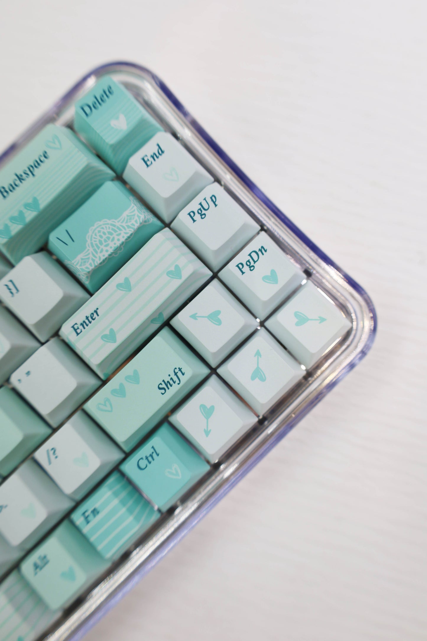 #0170 Peacock Green Tiffany Blue Keycap Heart Skipped A Beat Designed By Dorakey