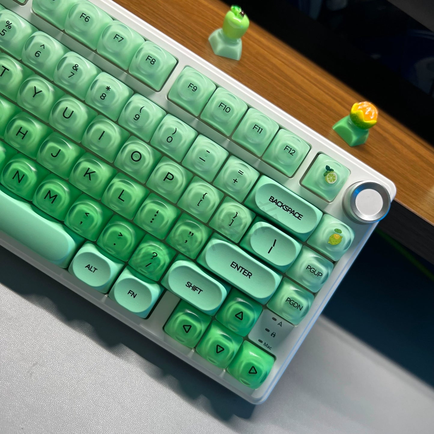 #0205 Lime Jelly Cute Round Keycap for 61/68/75/87/98/108 (not including keyboard)