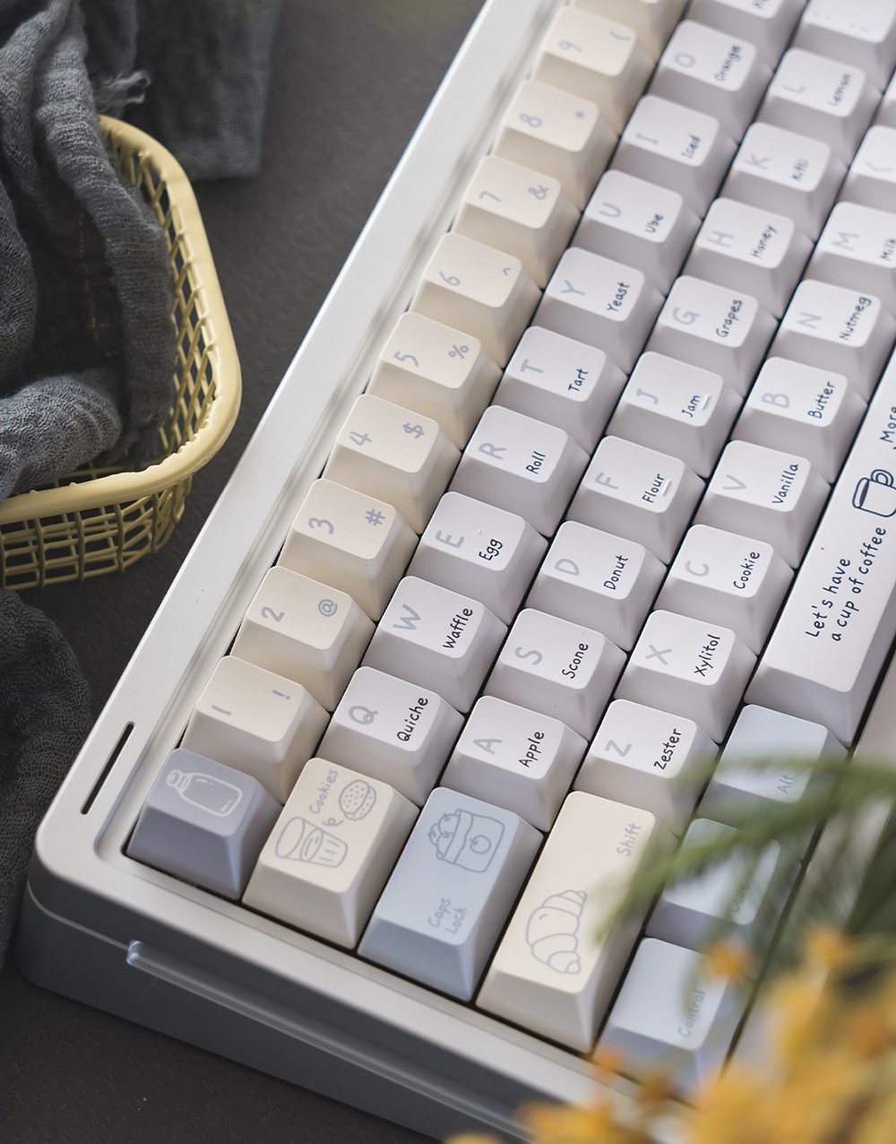 #0181 Bakery Diary Light Blue Pastel Yellow Keycap (not Including Keyboard)