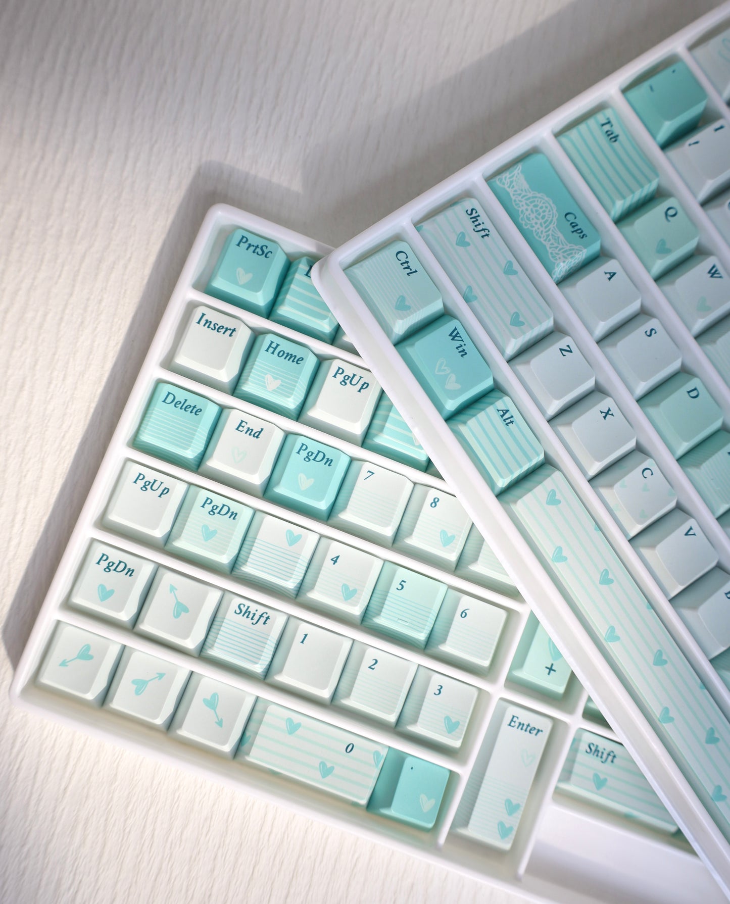 #0170 Peacock Green Tiffany Blue Keycap Heart Skipped A Beat Designed By Dorakey