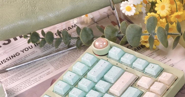 #0184 Pearl Peach Mint Smoothie Glitter Semi Transparent Keycap PBT + PC (not including keyboard)