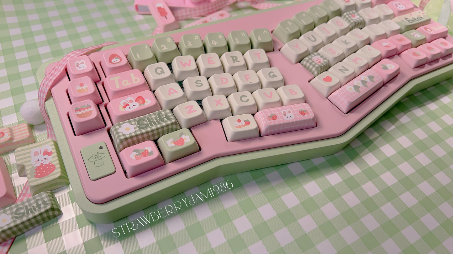 098 Pink Green Picnic Plaid Strawberry Milk Rabbit Keycap Cherry/MDA Profile 158-keys