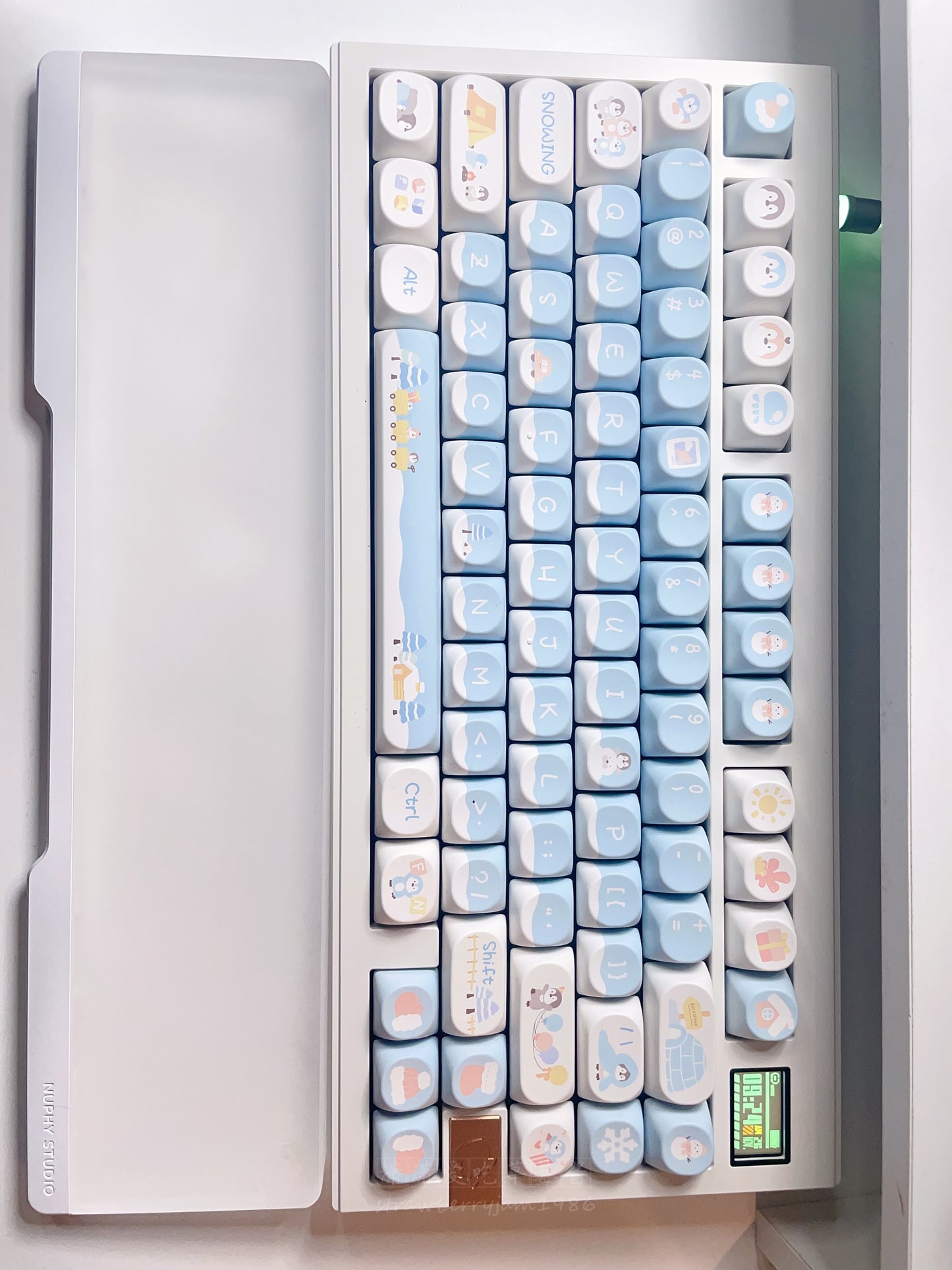 Pastel Blue Snow Little Penguin SOA Keycap Designed By MoCoo Studio