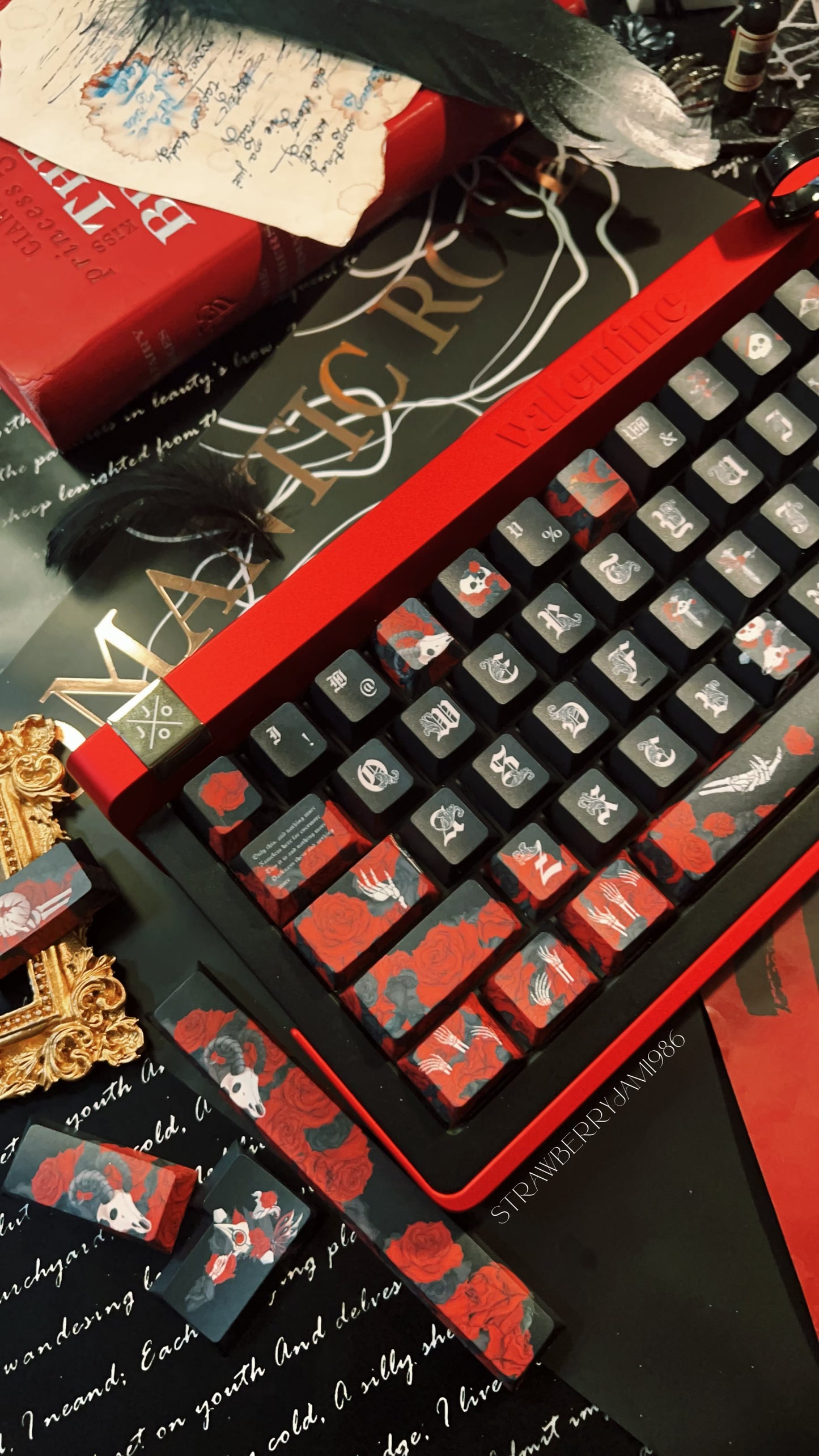 【Only 1 In-stock】Prebuilt JOJO R63 Black Red Gothic Themed Skeleton Rose  Aluminum Customized Mechanical Keyboard