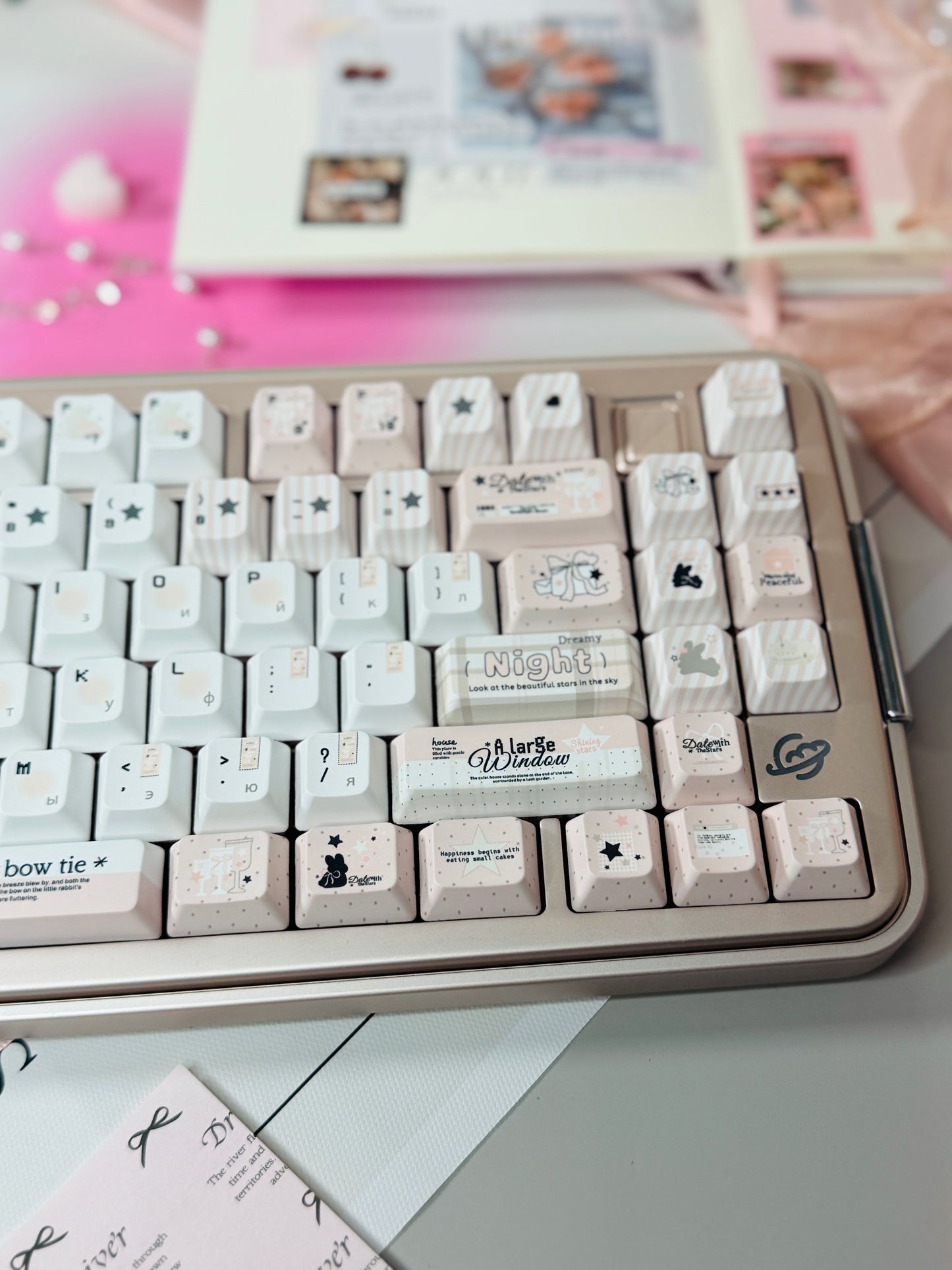 Preorder Prebuilt Aluminum Customized Mechanical Keyboard Bread75 Anodized Pink Silver Wireless Set With Soap Pad