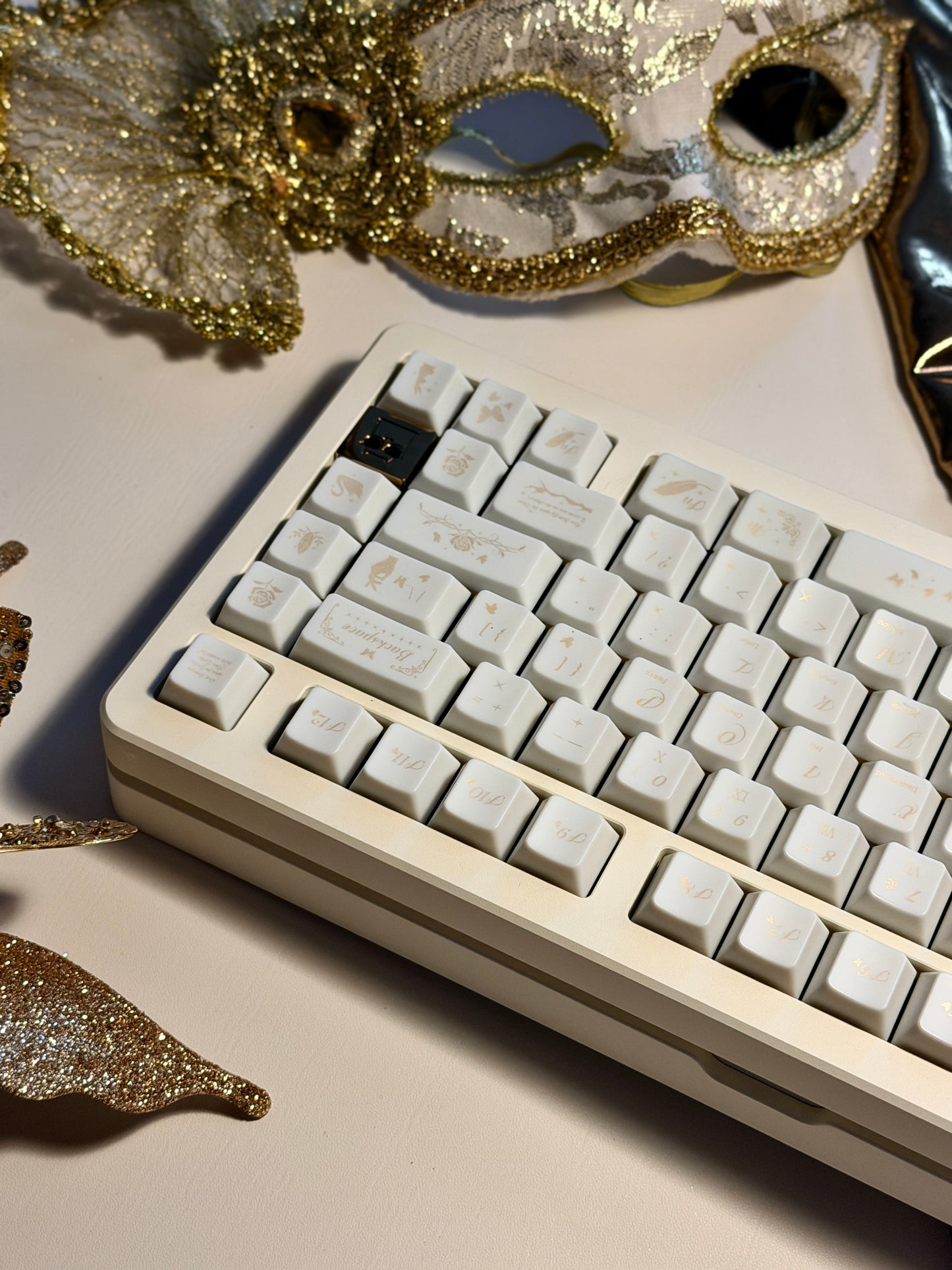 ONLY 1 instock Prebuilt Cream Buff75R2 Aluminum Customized Mechanical Keyboard