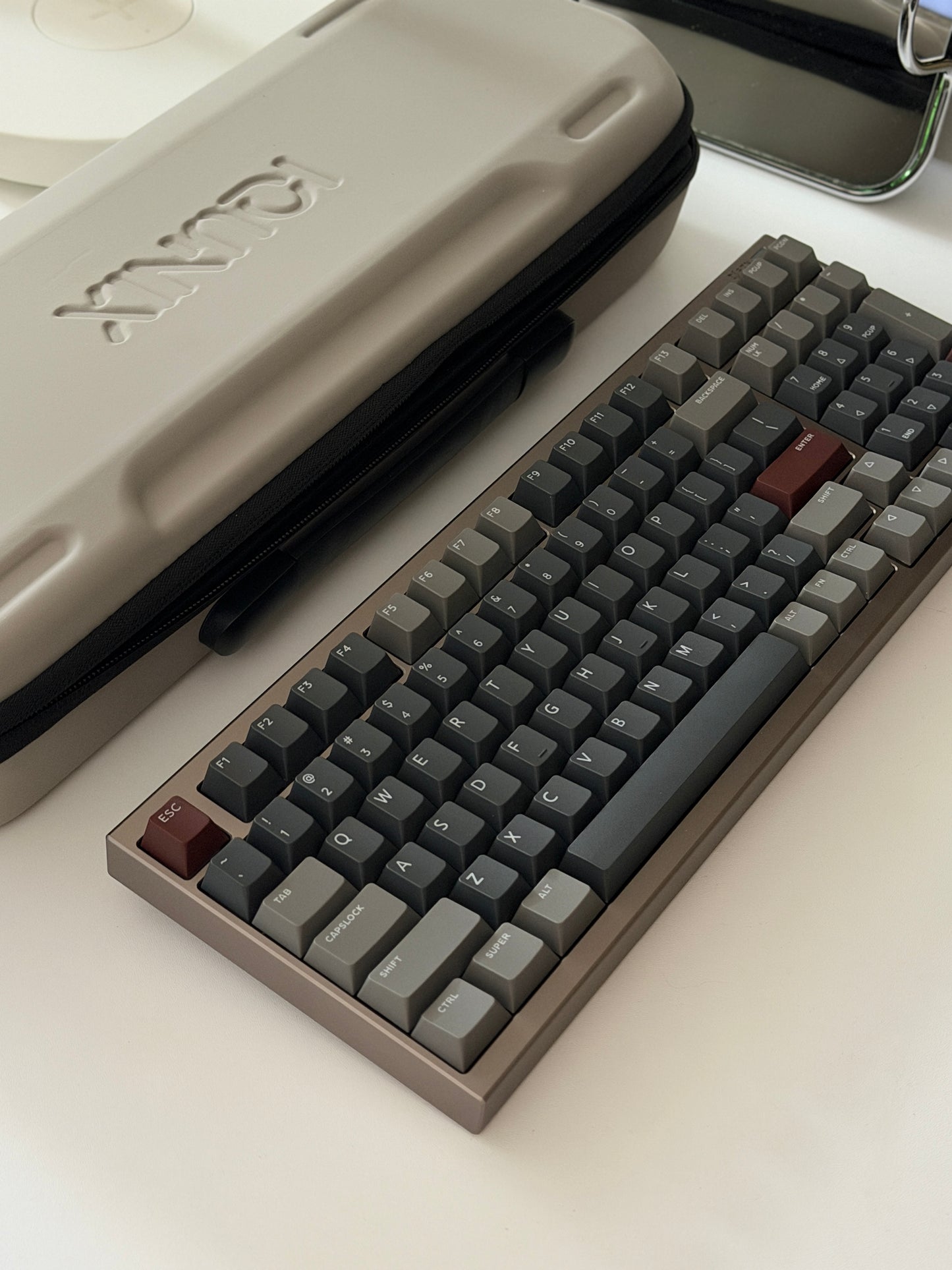 Unboxing Clearance ONLY 1 Instock IQUNIX FOX98 Aluminum Mechanical Keyboard