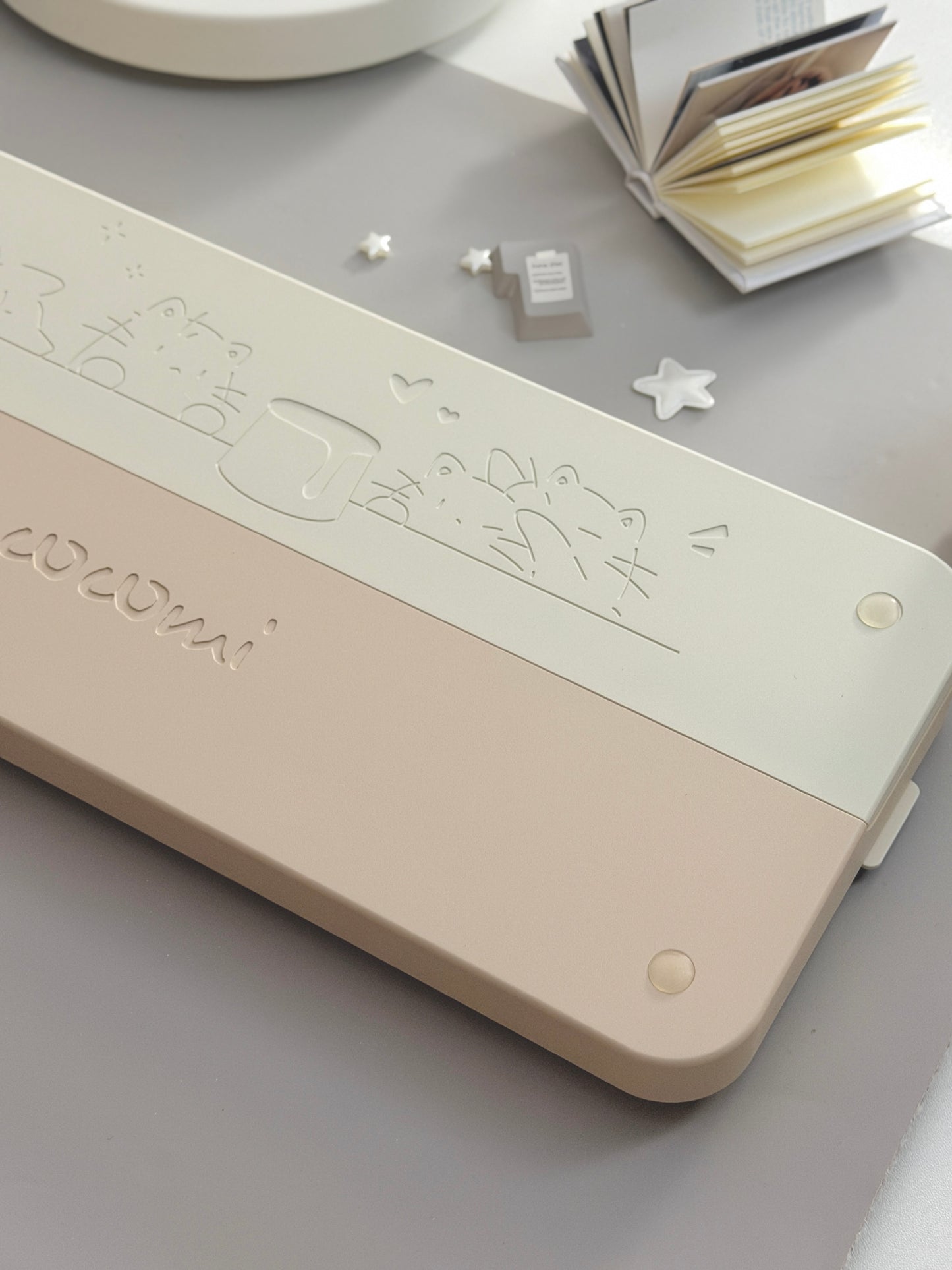 ONLY 1 Prebuilt Aluminum Customized Mechanical Keyboard Cocomi80 Milk Tea Set & Sticky Notes Keycaps & Mango Pudding Switch