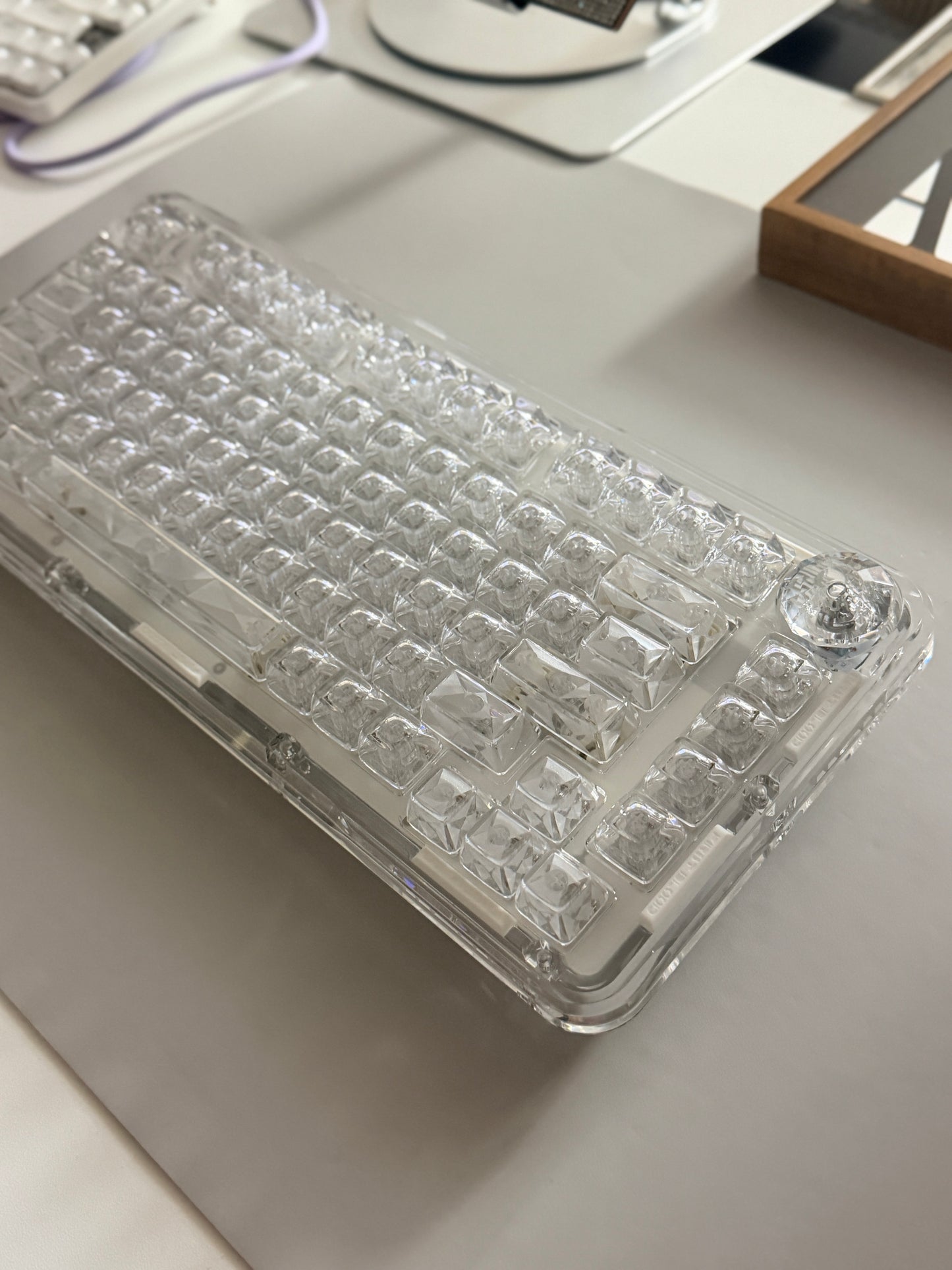 Unboxing Clearance FirstBlood B81 Transparent Mechanical Keyboard ➕ Winter Letter Keycaps（including B81 original clear Keycaps）